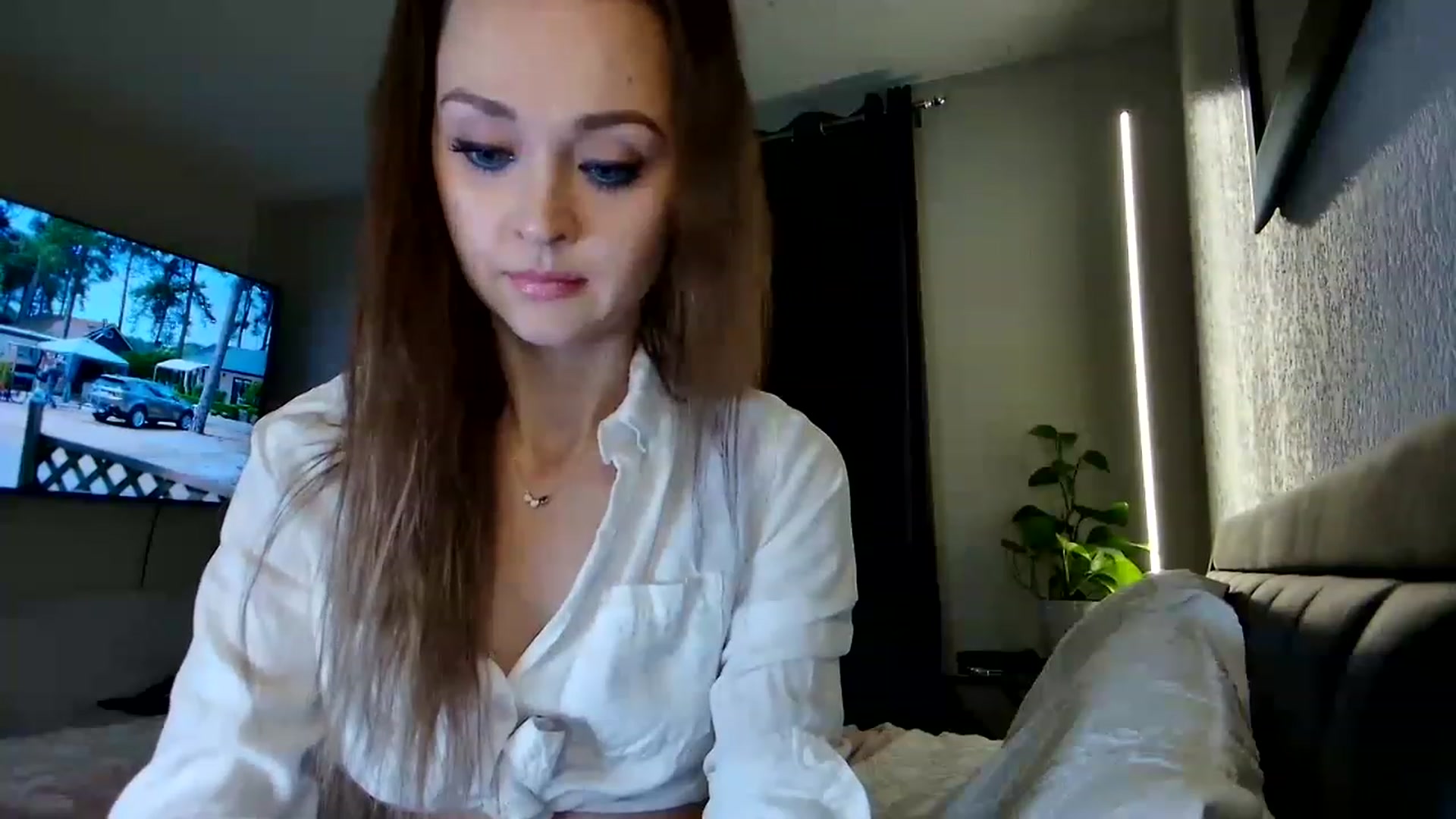 Gallery image thumbnail from UniqueAnita1's myfreecams stream on, 02/21/2023, 05:07 image 16 of 20
