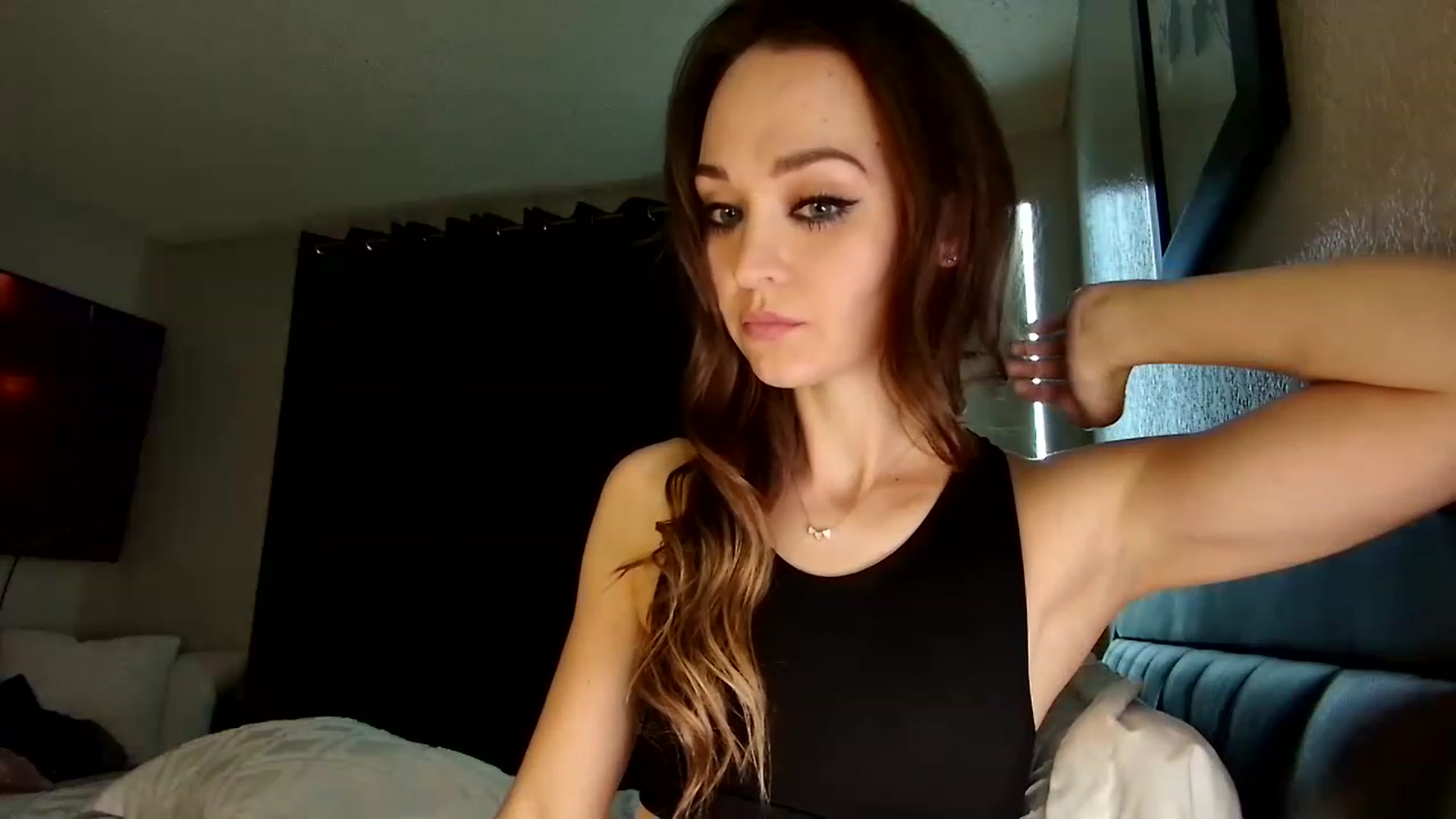 Gallery image thumbnail from UniqueAnita1's myfreecams stream on, 02/25/2023, 07:04 image 10 of 20