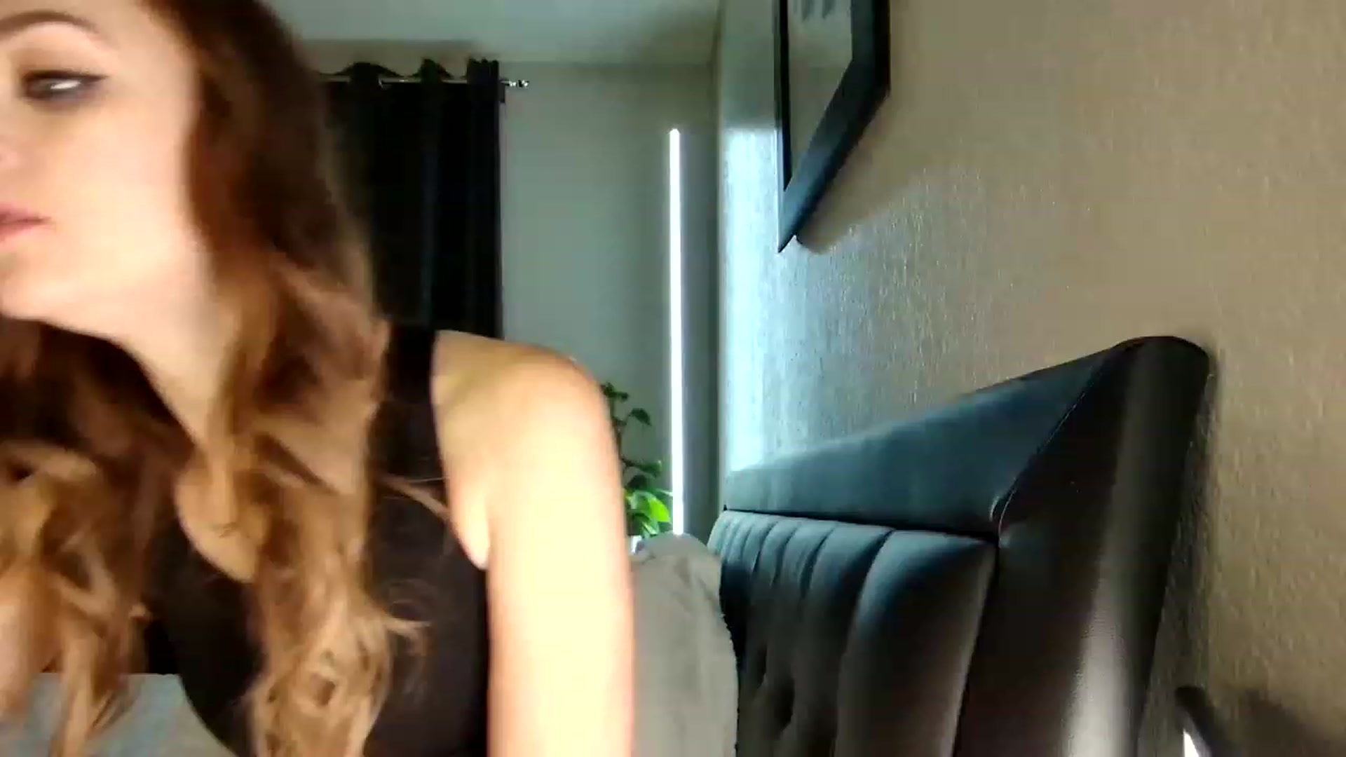 Gallery image thumbnail from UniqueAnita1's myfreecams stream on, 02/25/2023, 07:04 image 6 of 20