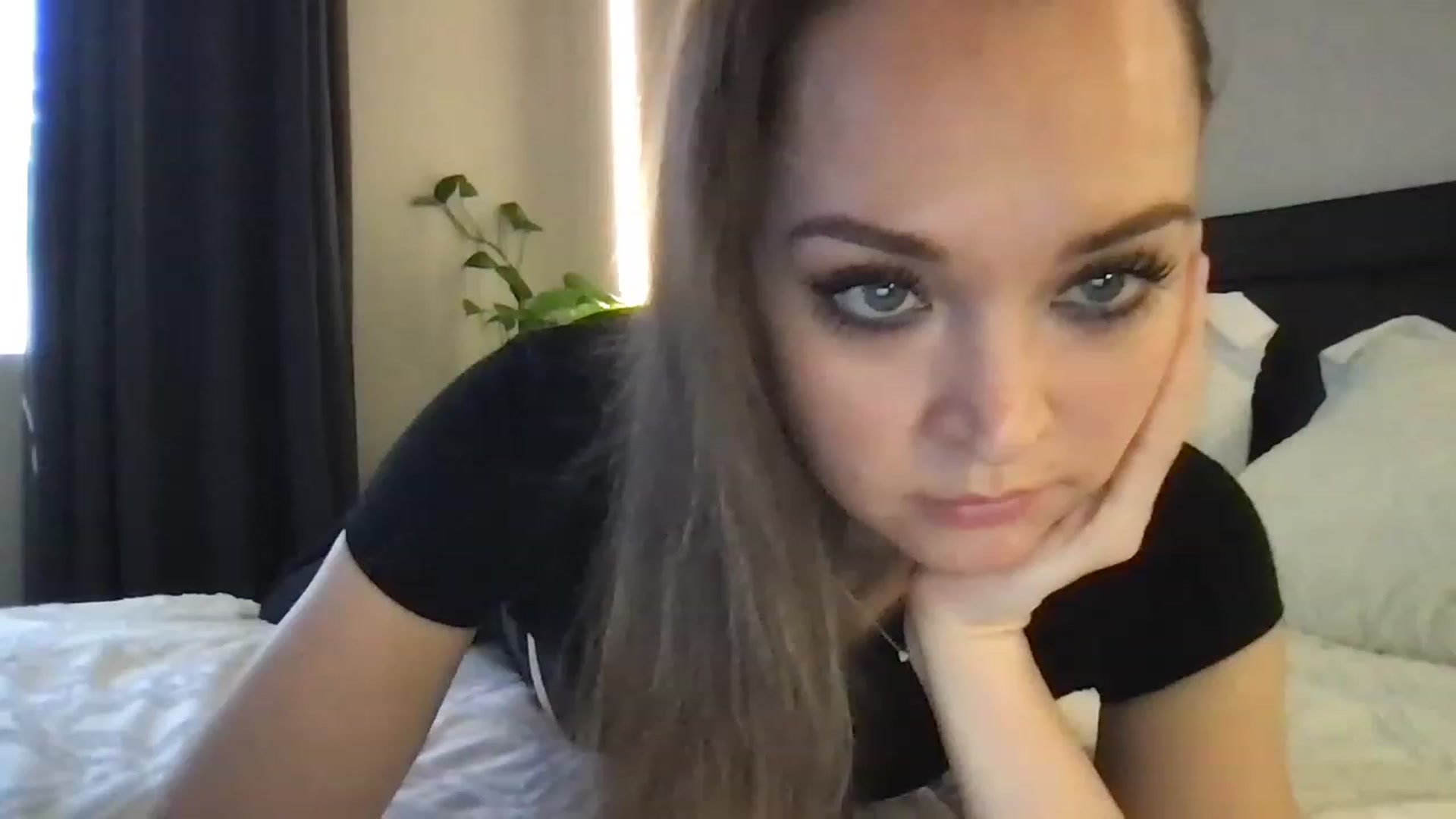 Gallery image thumbnail from UniqueAnita1's myfreecams stream on, 02/28/2023, 19:14 image 1 of 20