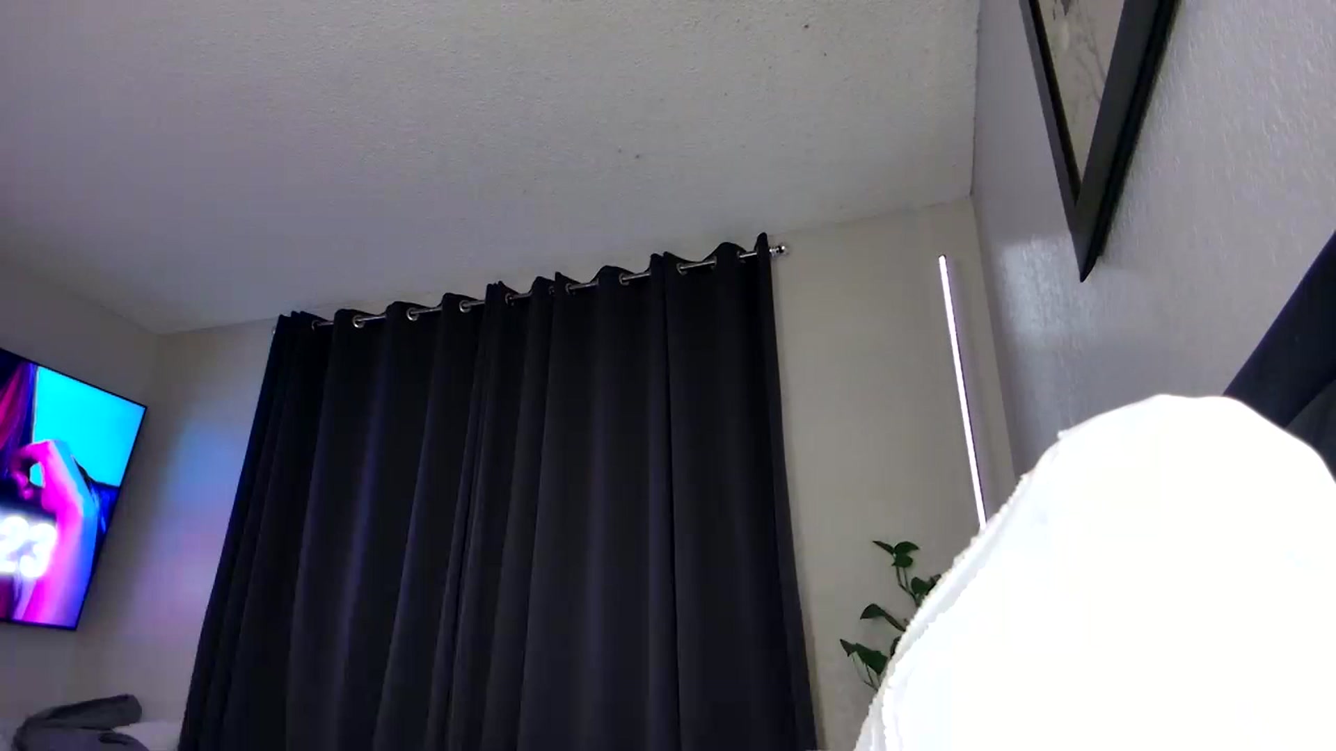 Gallery image thumbnail from UniqueAnita1's myfreecams stream on, 03/05/2023, 05:21 image 5 of 20