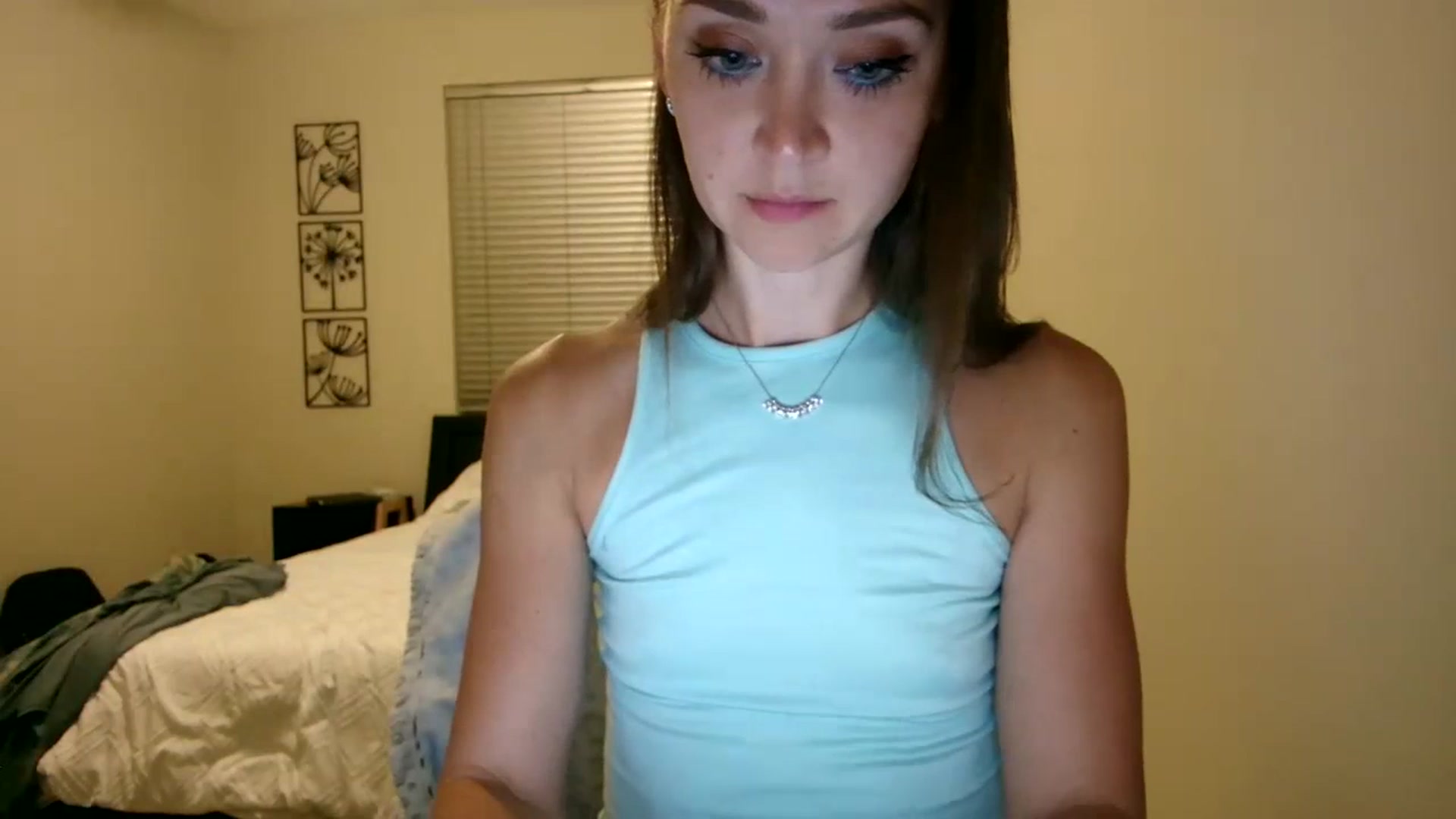 Gallery image thumbnail from UniqueAnita1's myfreecams stream on, 06/19/2023, 08:33 image 7 of 20