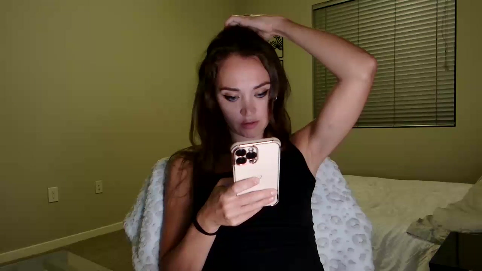 Gallery image thumbnail from UniqueAnita1's myfreecams stream on, 07/12/2023, 06:05 image 18 of 20