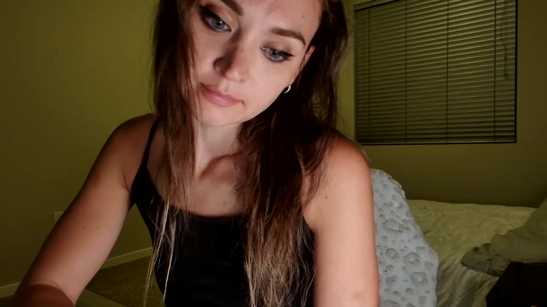 Gallery image thumbnail from UniqueAnita1's myfreecams stream on, 07/12/2023, 06:05 image 12 of 20