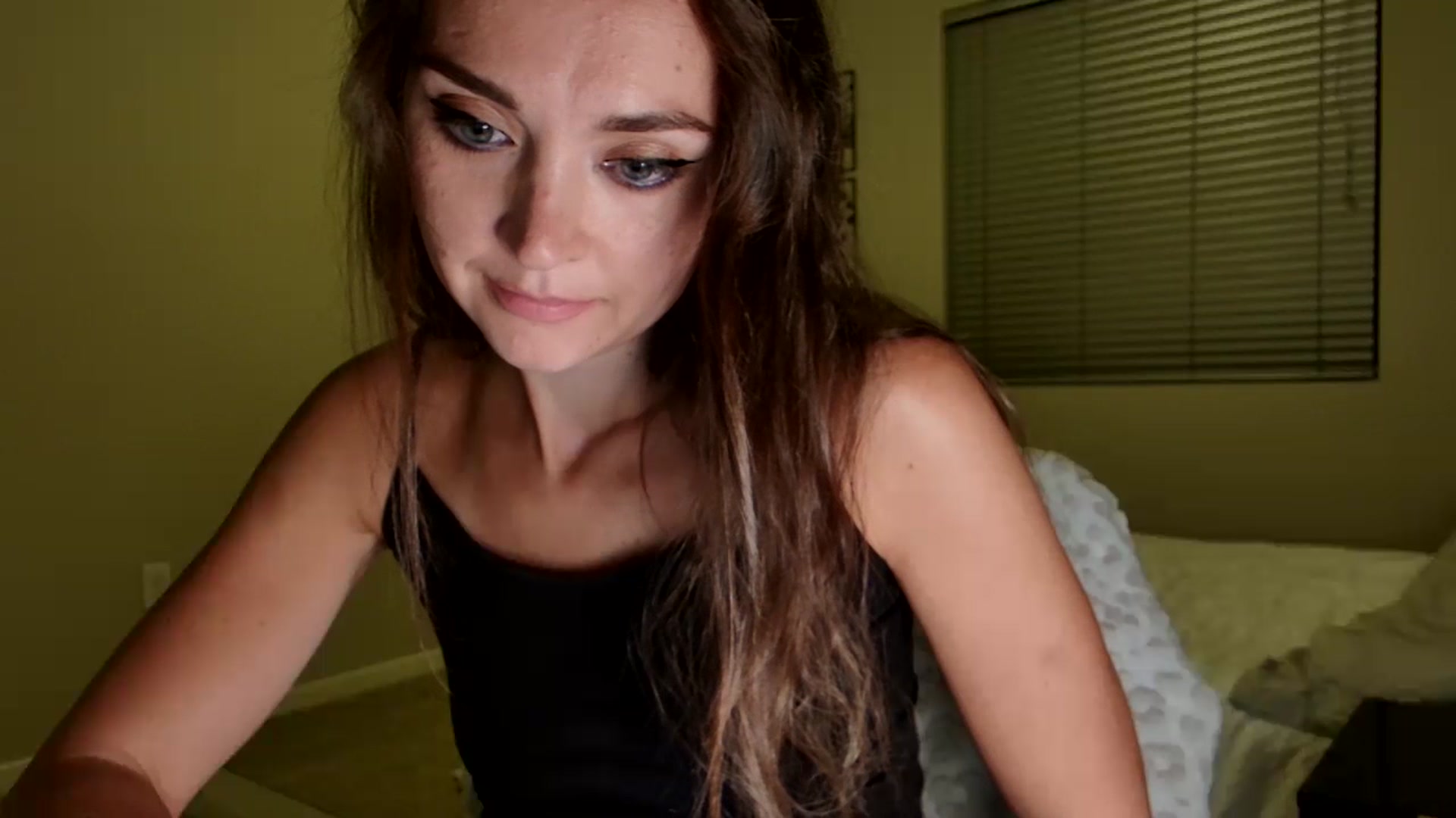 Gallery image thumbnail from UniqueAnita1's myfreecams stream on, 07/12/2023, 06:05 image 15 of 20