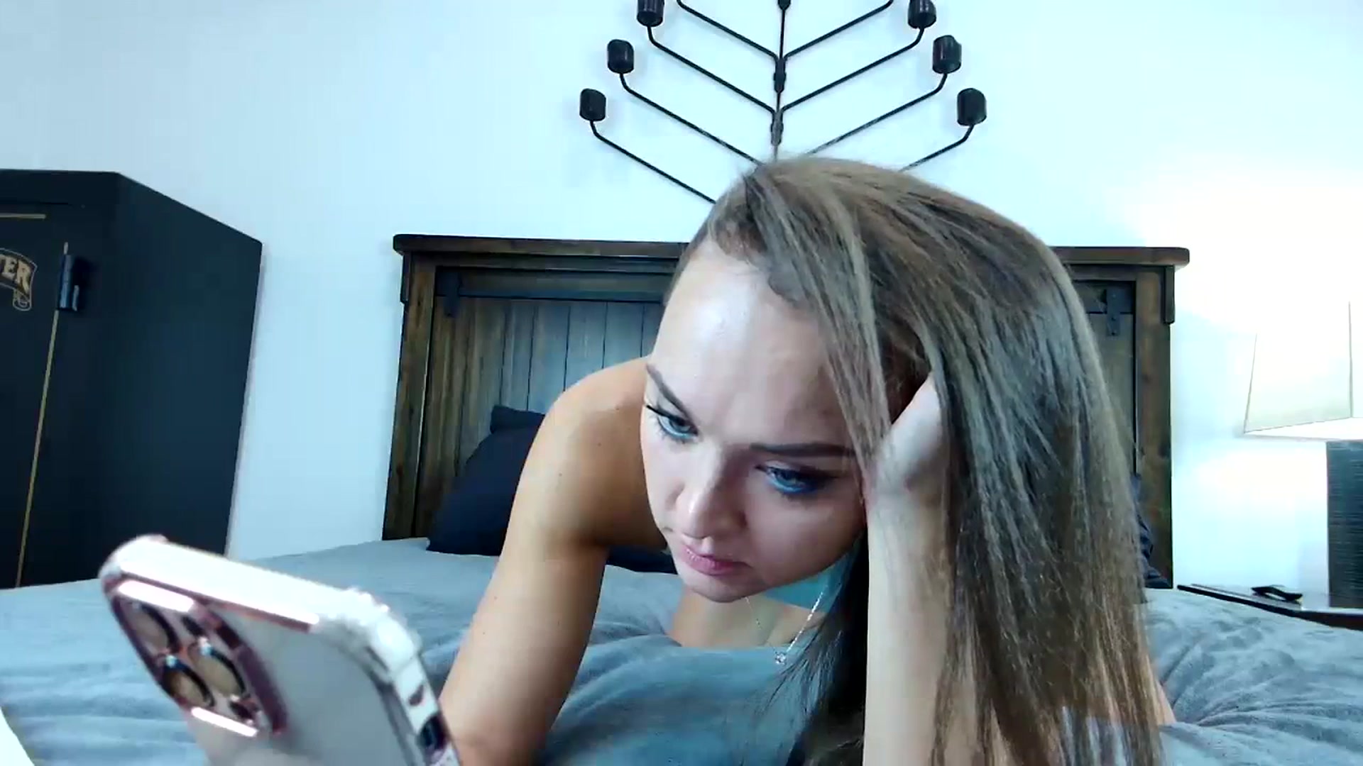 Gallery image thumbnail from UniqueAnita1's myfreecams stream on, 08/25/2023, 05:14 image 8 of 20