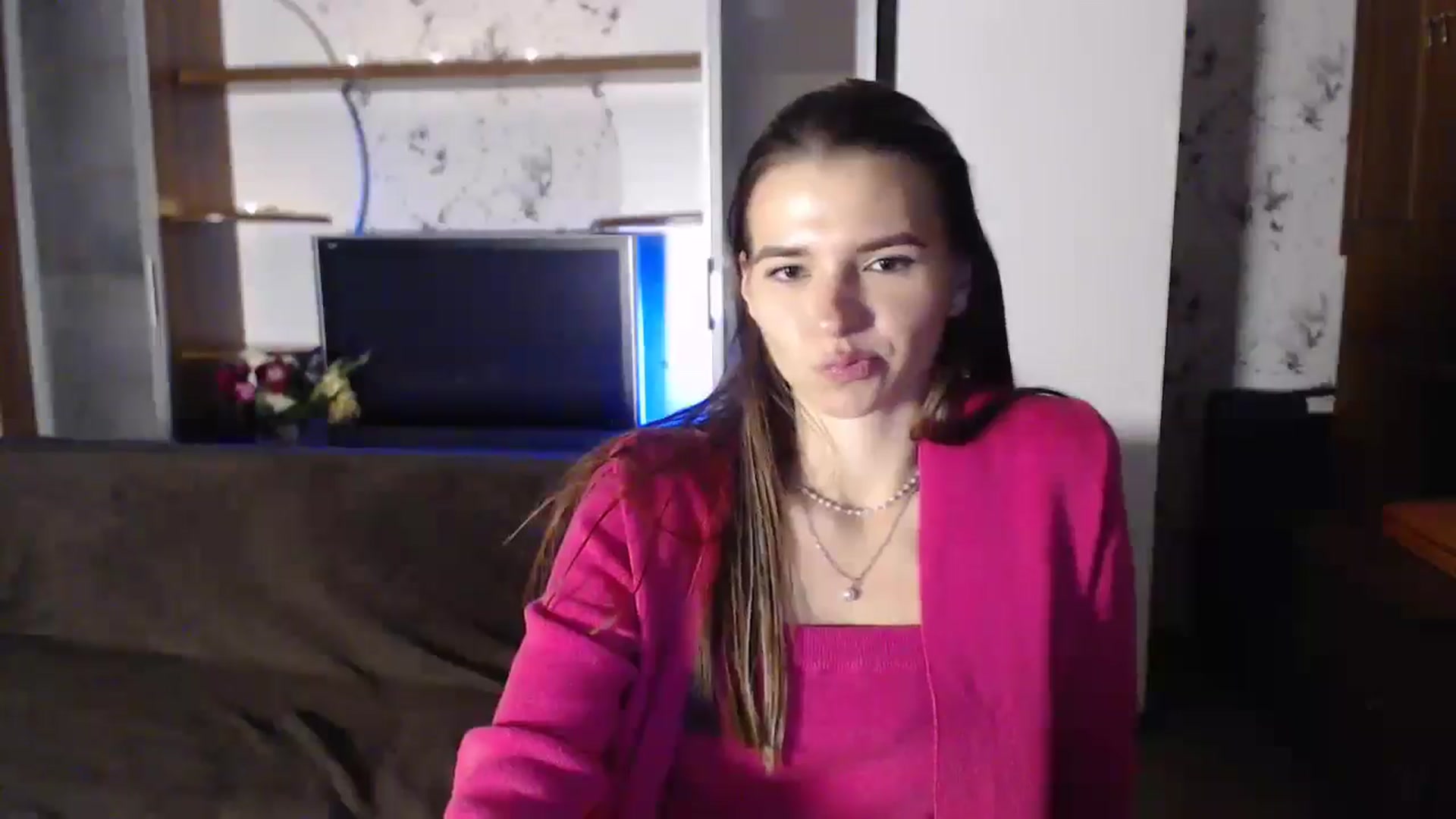 Gallery image thumbnail from Univers's myfreecams stream on, 10/14/2024, 23:46 image 4 of 20