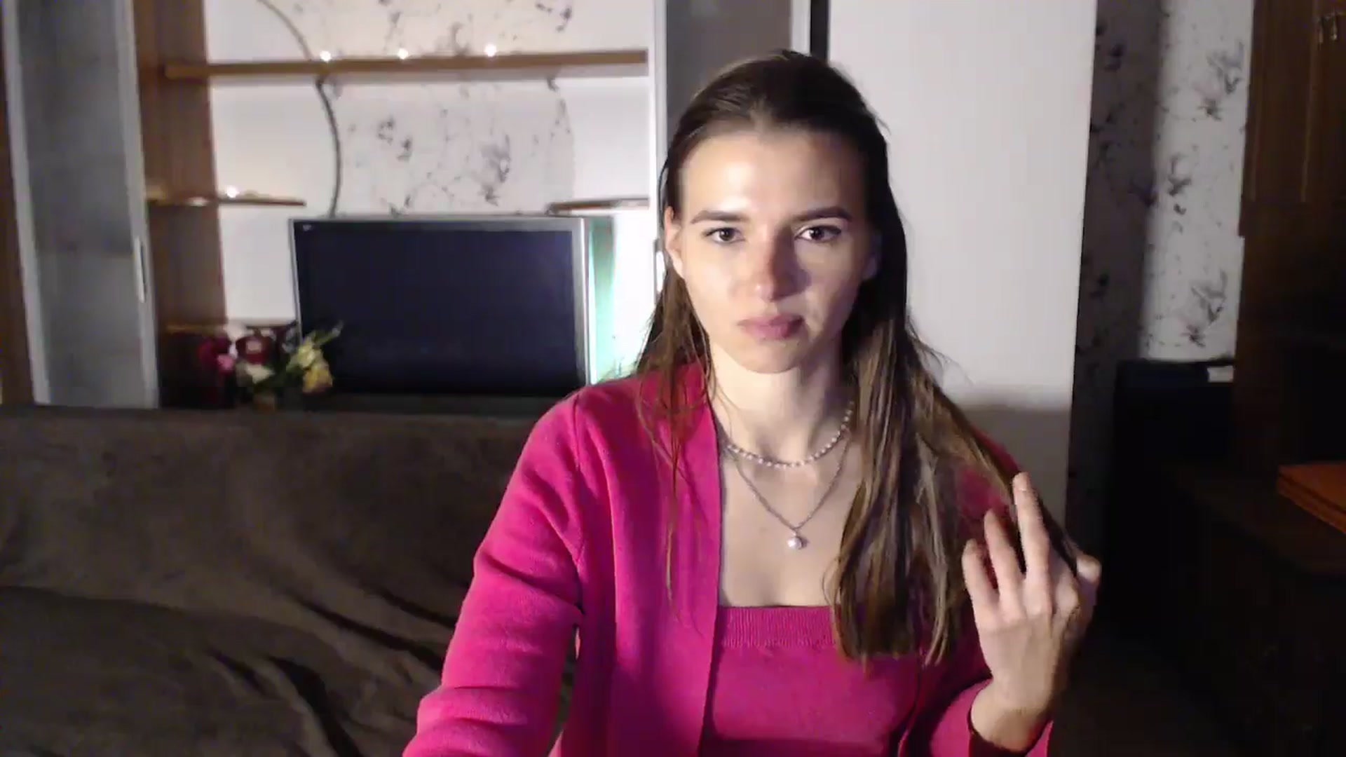 Gallery image thumbnail from Univers's myfreecams stream on, 10/14/2024, 23:46 image 16 of 20