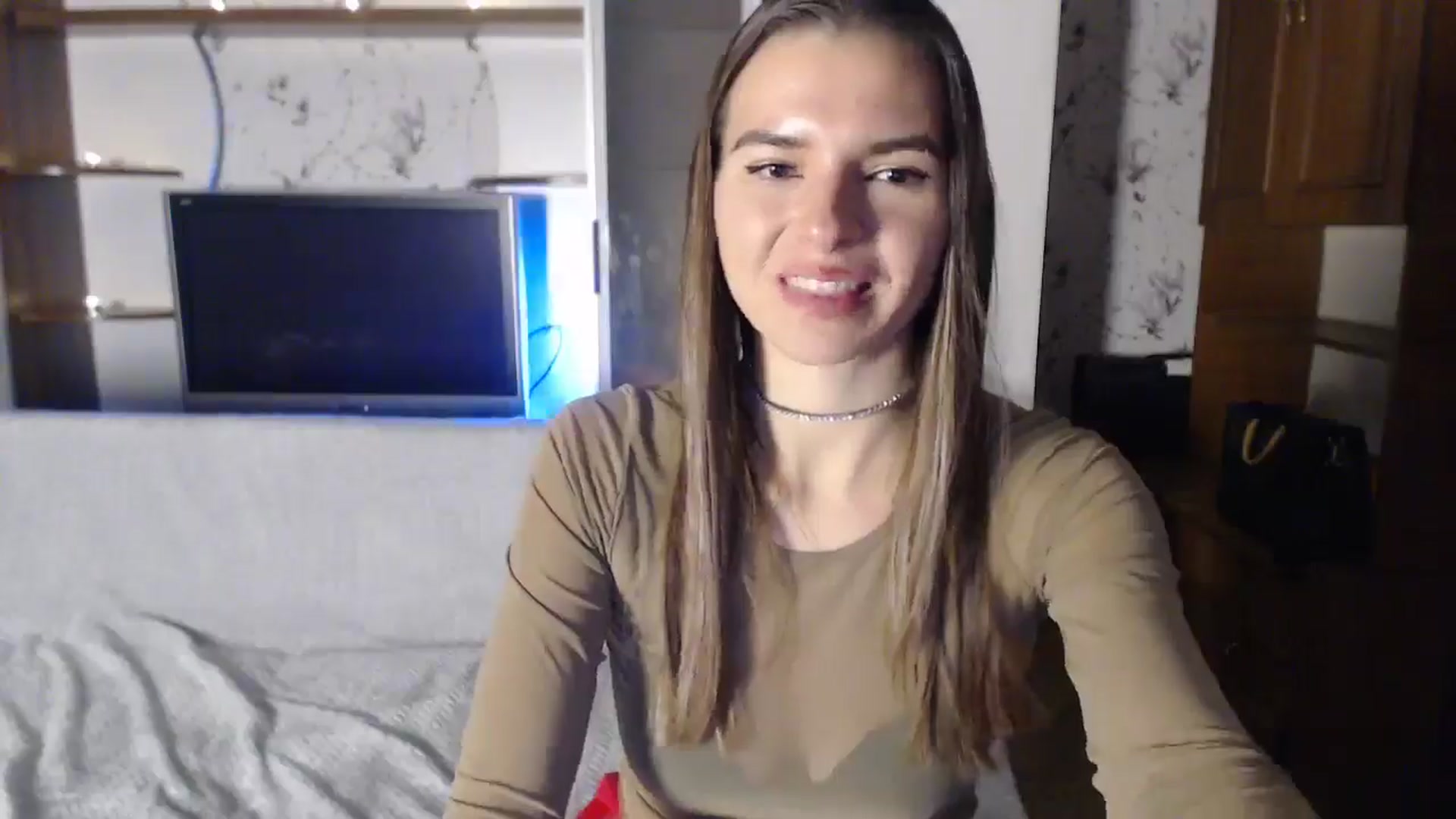 Gallery image thumbnail from Univers's myfreecams stream on, 10/18/2024, 22:51 image 11 of 20