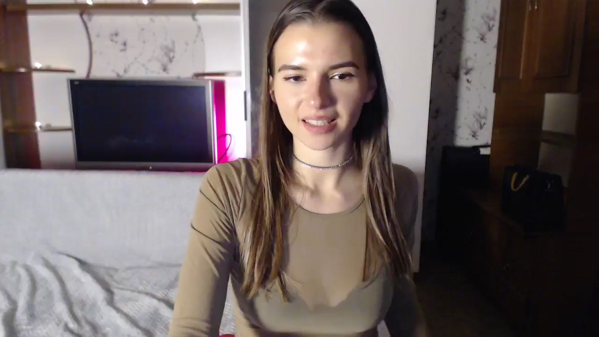 Gallery image thumbnail from Univers's myfreecams stream on, 10/18/2024, 22:51 image 18 of 20