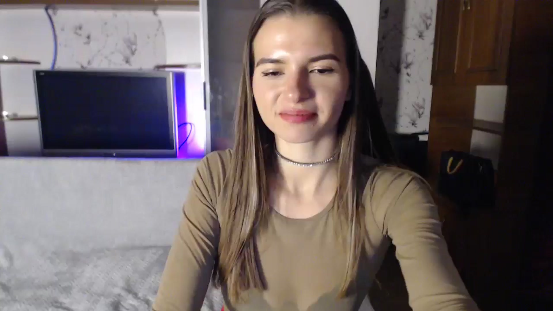 Gallery image thumbnail from Univers's myfreecams stream on, 10/19/2024, 24:09 image 14 of 20