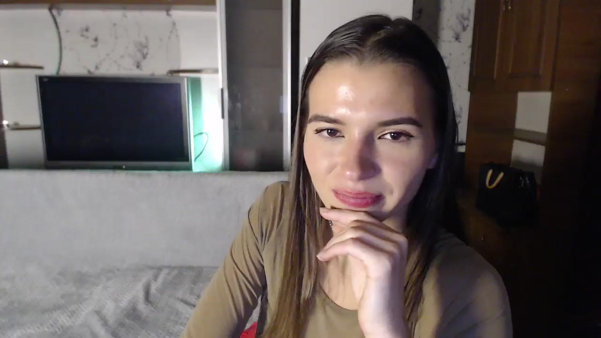 Gallery image thumbnail from Univers's myfreecams stream on, 10/19/2024, 24:09 image 6 of 20