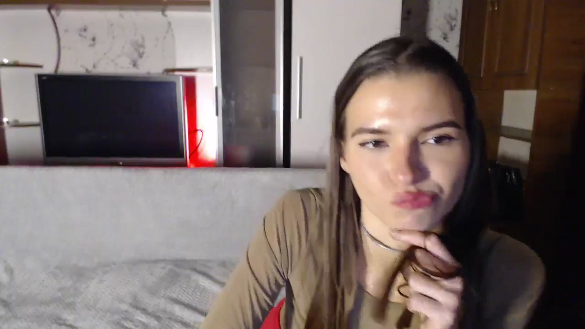 Gallery image thumbnail from Univers's myfreecams stream on, 10/19/2024, 24:09 image 18 of 20