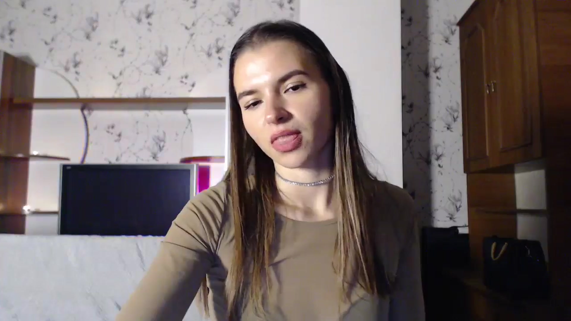 Gallery image thumbnail from Univers's myfreecams stream on, 10/19/2024, 02:17 image 16 of 20
