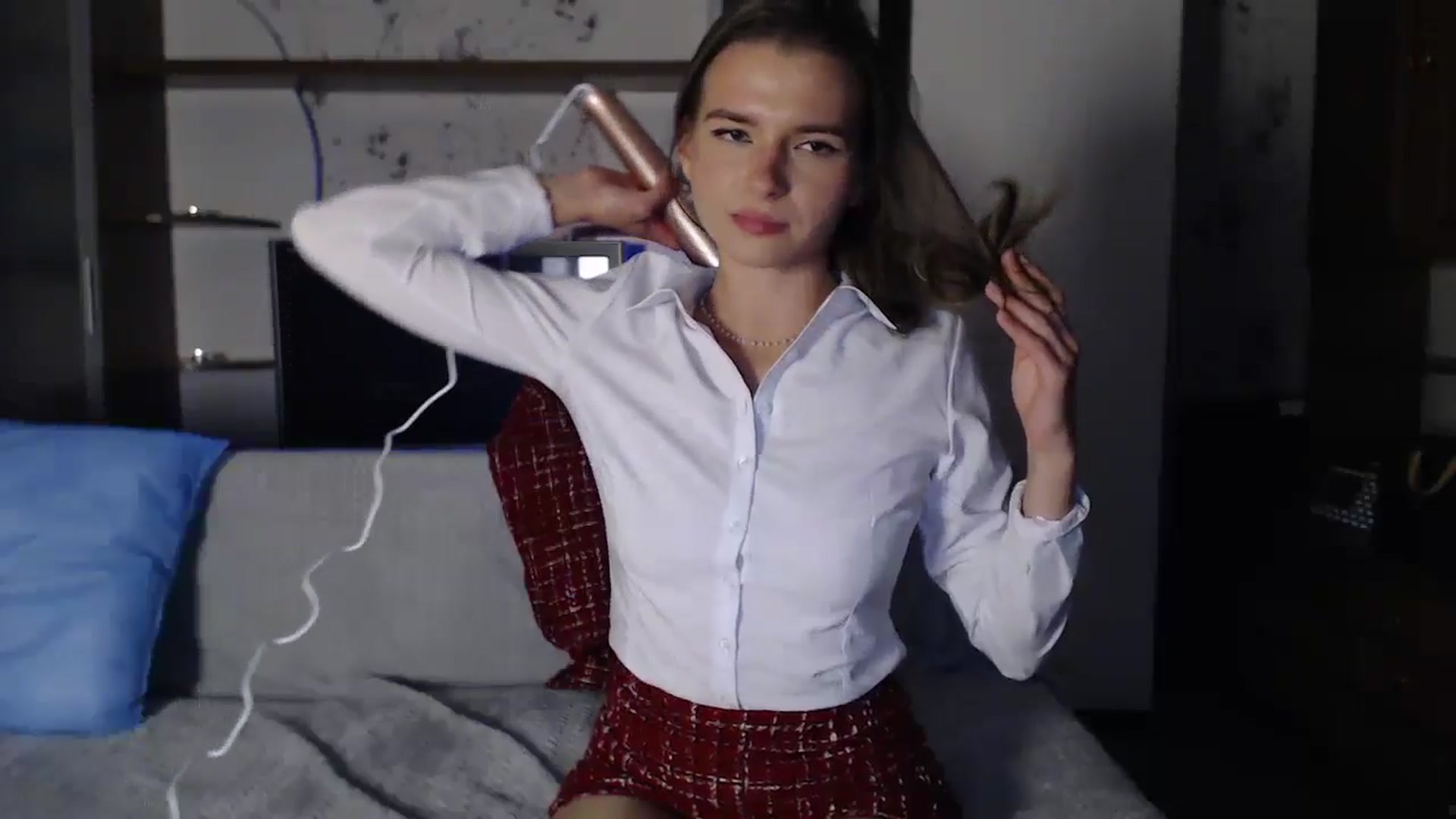 Gallery image thumbnail from Univers's myfreecams stream on, 10/21/2024, 23:30 image 19 of 20