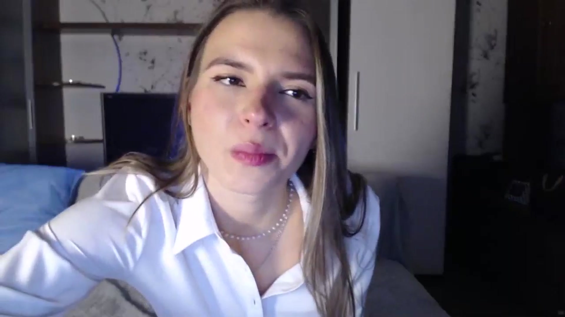 Gallery image thumbnail from Univers's myfreecams stream on, 10/21/2024, 23:30 image 15 of 20