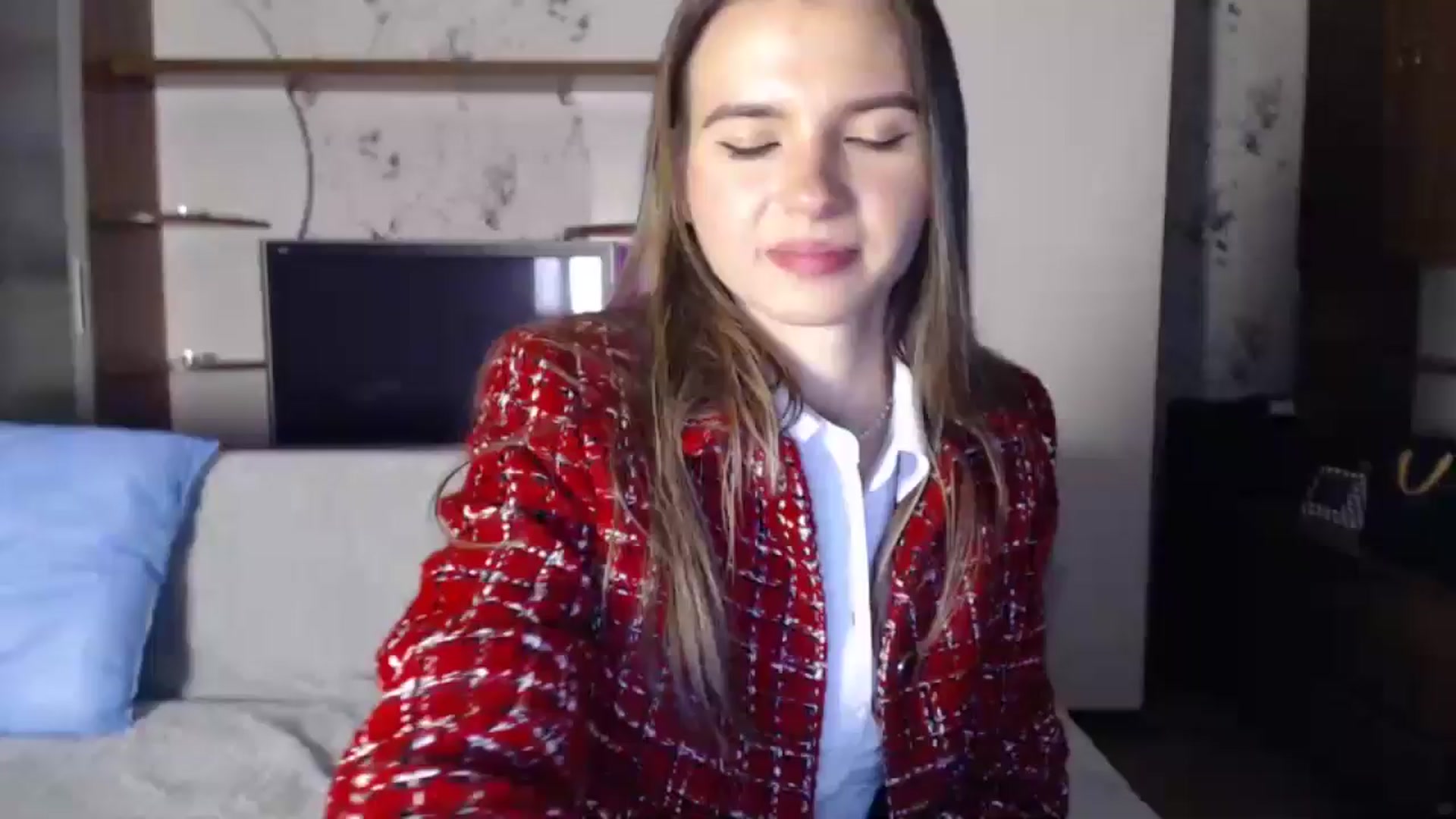 Gallery image thumbnail from Univers's myfreecams stream on, 10/21/2024, 23:30 image 10 of 20
