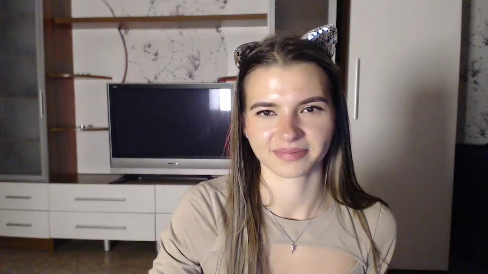 Gallery image thumbnail from Univers's myfreecams stream on, 10/25/2024, 24:12 image 15 of 20