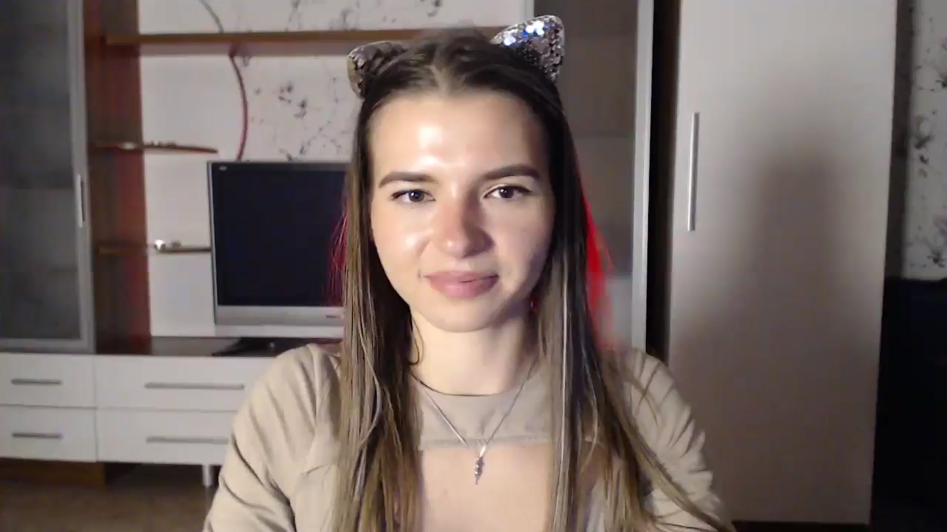 Gallery image thumbnail from Univers's myfreecams stream on, 10/25/2024, 24:12 image 13 of 20
