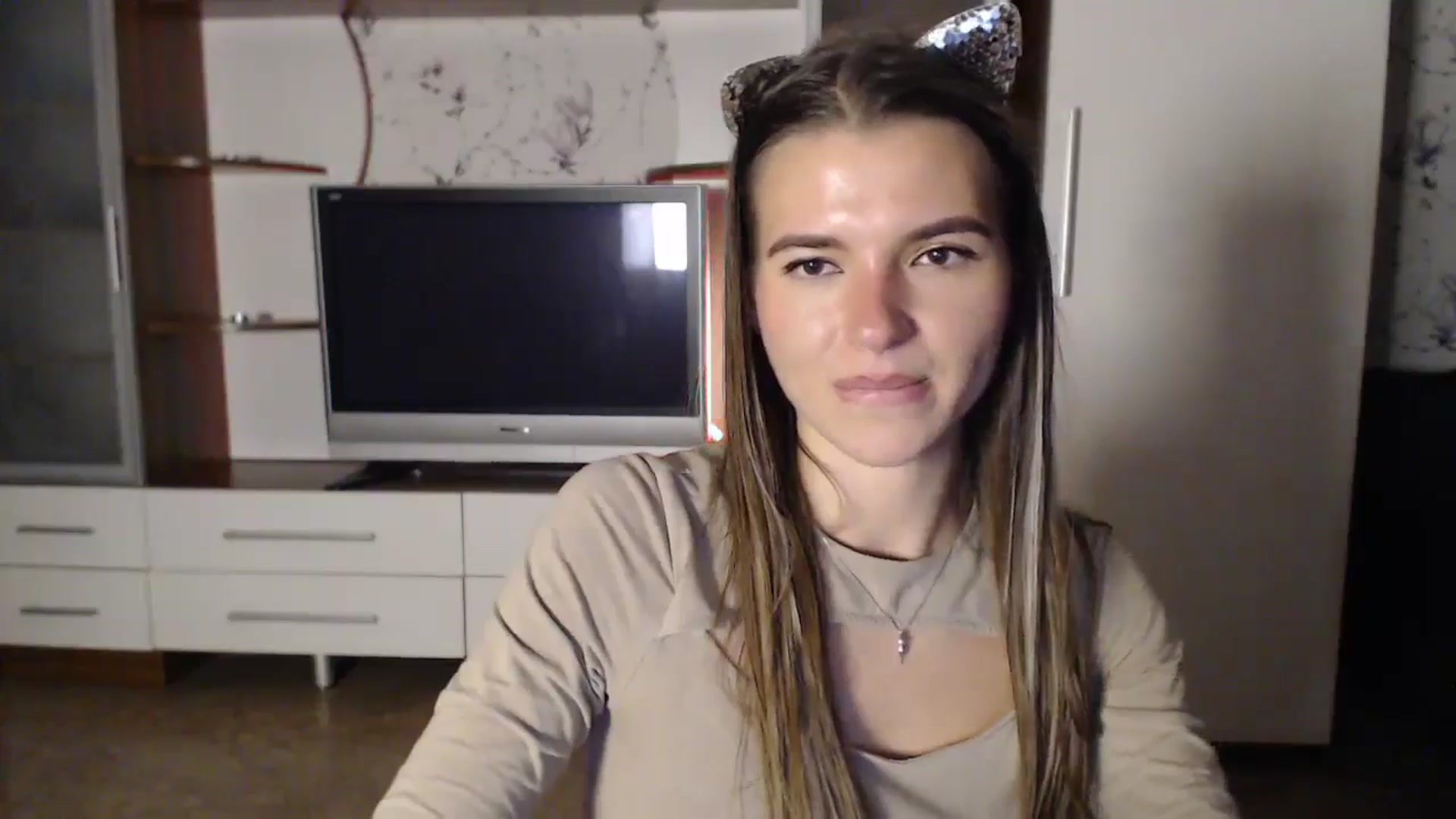 Gallery image thumbnail from Univers's myfreecams stream on, 10/25/2024, 24:12 image 19 of 20
