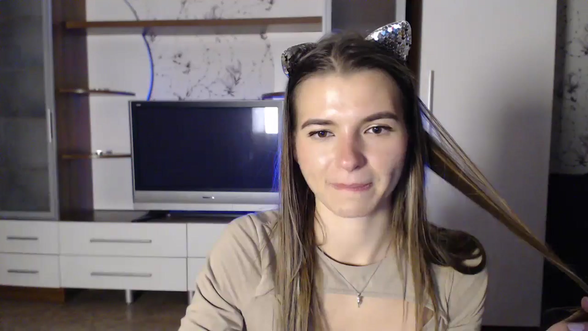 Gallery image thumbnail from Univers's myfreecams stream on, 10/25/2024, 24:12 image 14 of 20