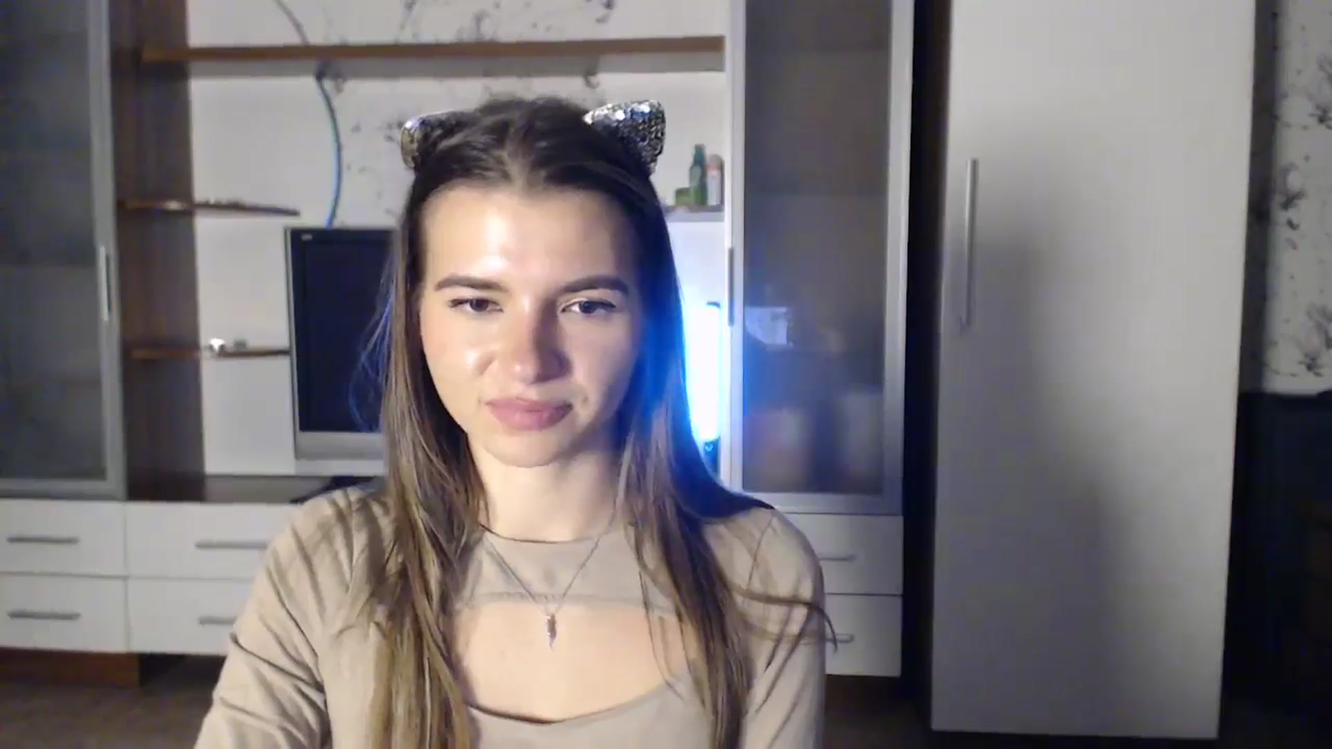 Gallery image thumbnail from Univers's myfreecams stream on, 10/25/2024, 24:12 image 9 of 20