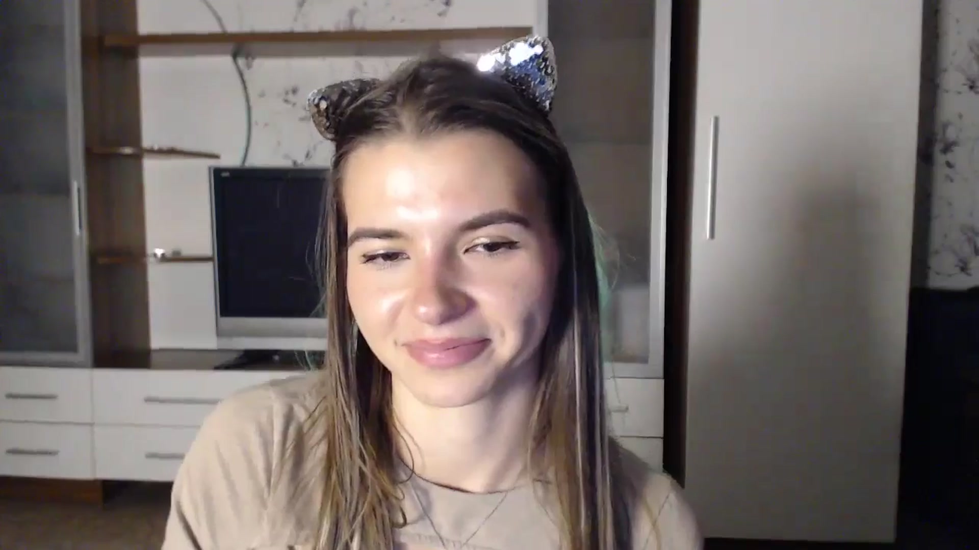 Gallery image thumbnail from Univers's myfreecams stream on, 10/25/2024, 24:12 image 10 of 20