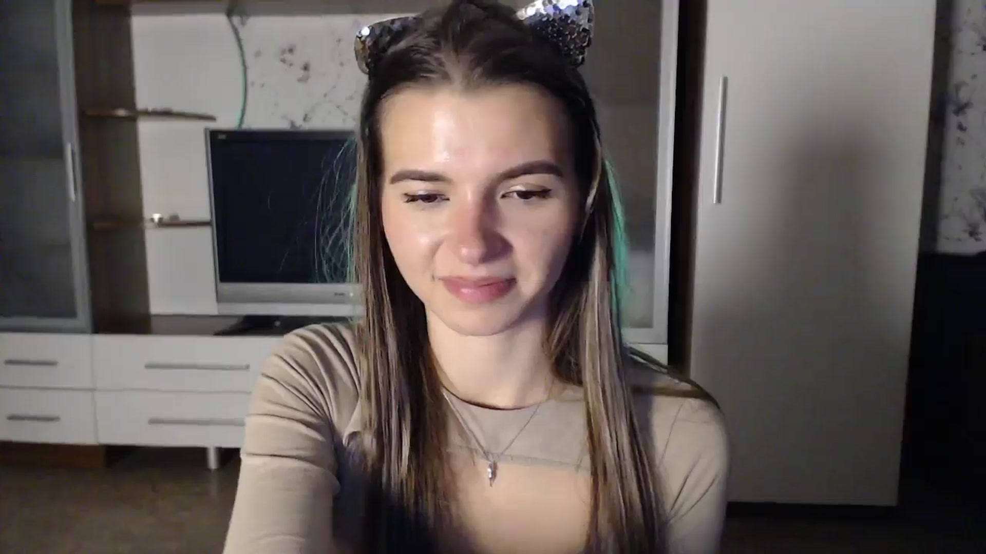 Gallery image thumbnail from Univers's myfreecams stream on, 10/25/2024, 24:12 image 2 of 20