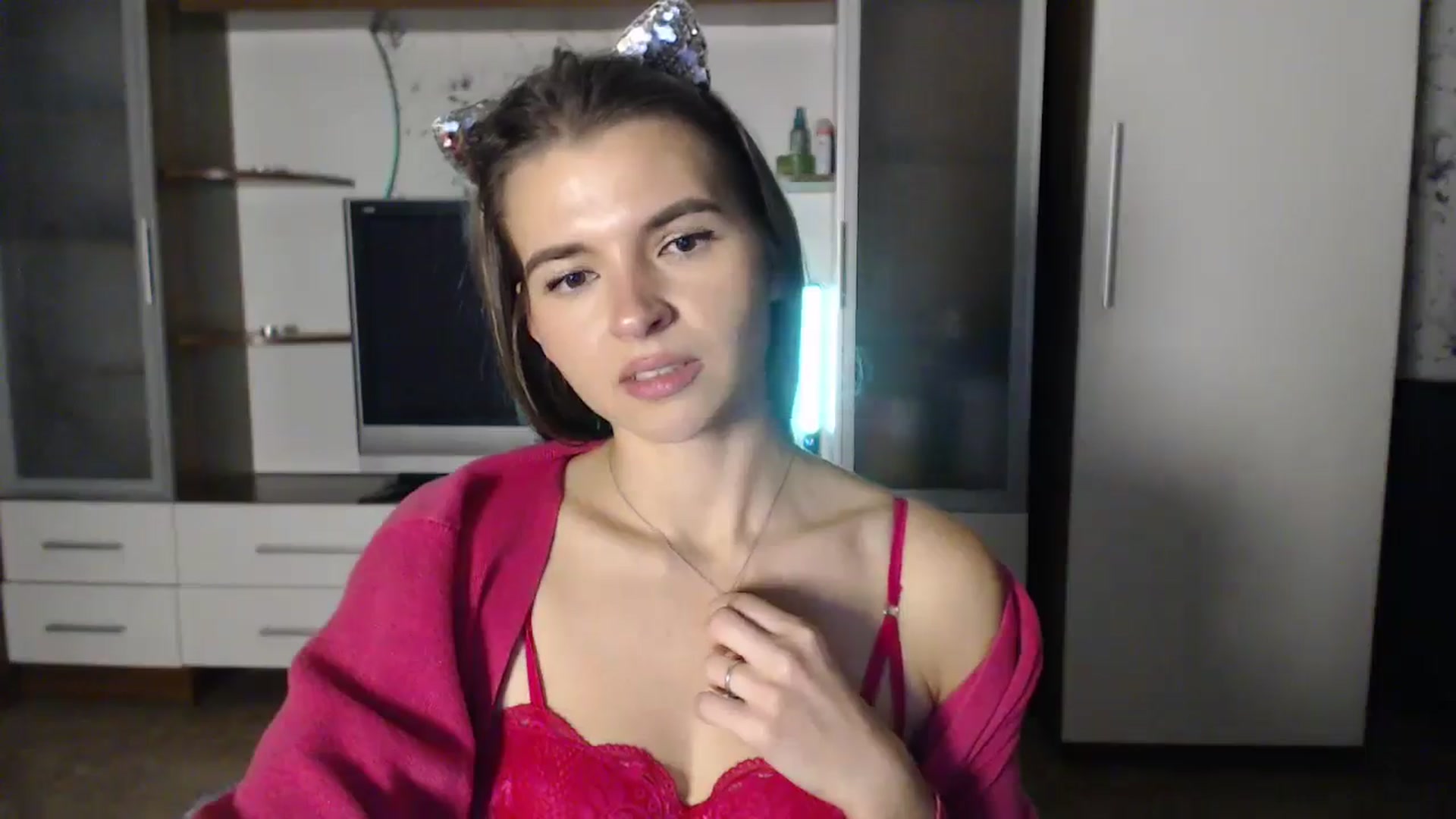 Gallery image thumbnail from Univers's myfreecams stream on, 10/25/2024, 01:35 image 17 of 20