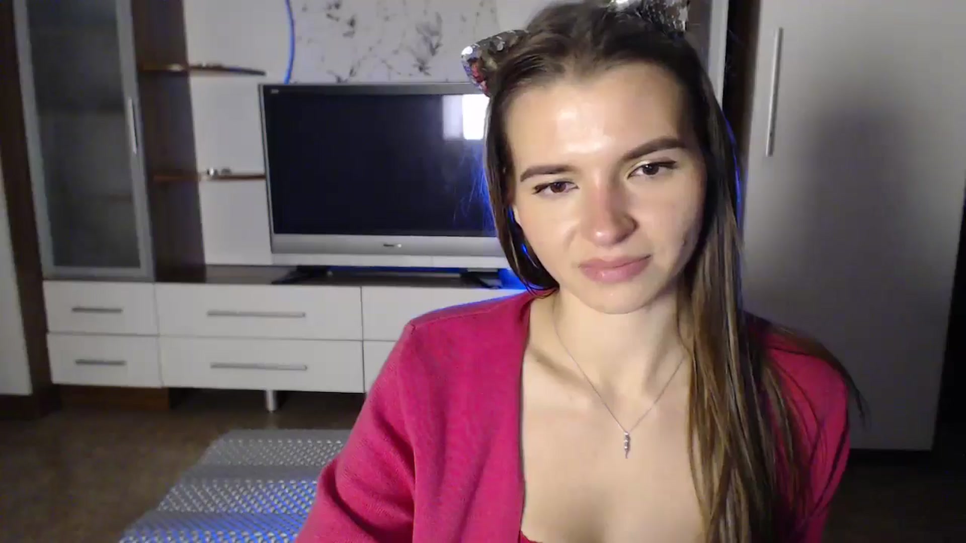 Gallery image thumbnail from Univers's myfreecams stream on, 10/25/2024, 03:35 image 10 of 20