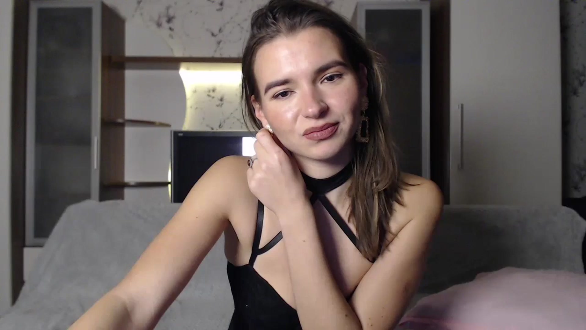 Gallery image thumbnail from Univers's myfreecams stream on, 12/01/2024, 23:58 image 14 of 20