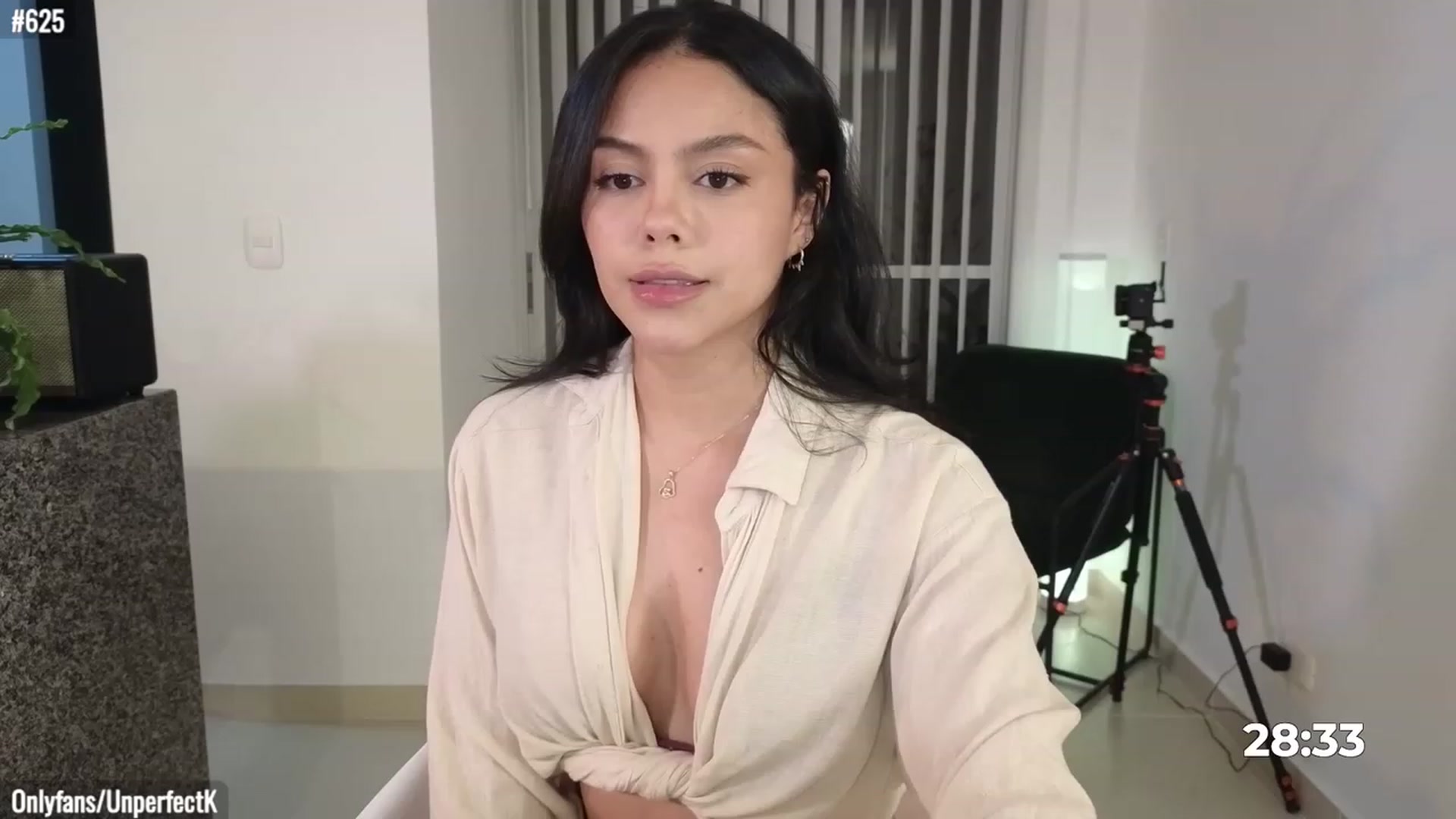 Gallery image thumbnail from UnperfectK's myfreecams stream on, 09/29/2023, 04:38 image 10 of 20