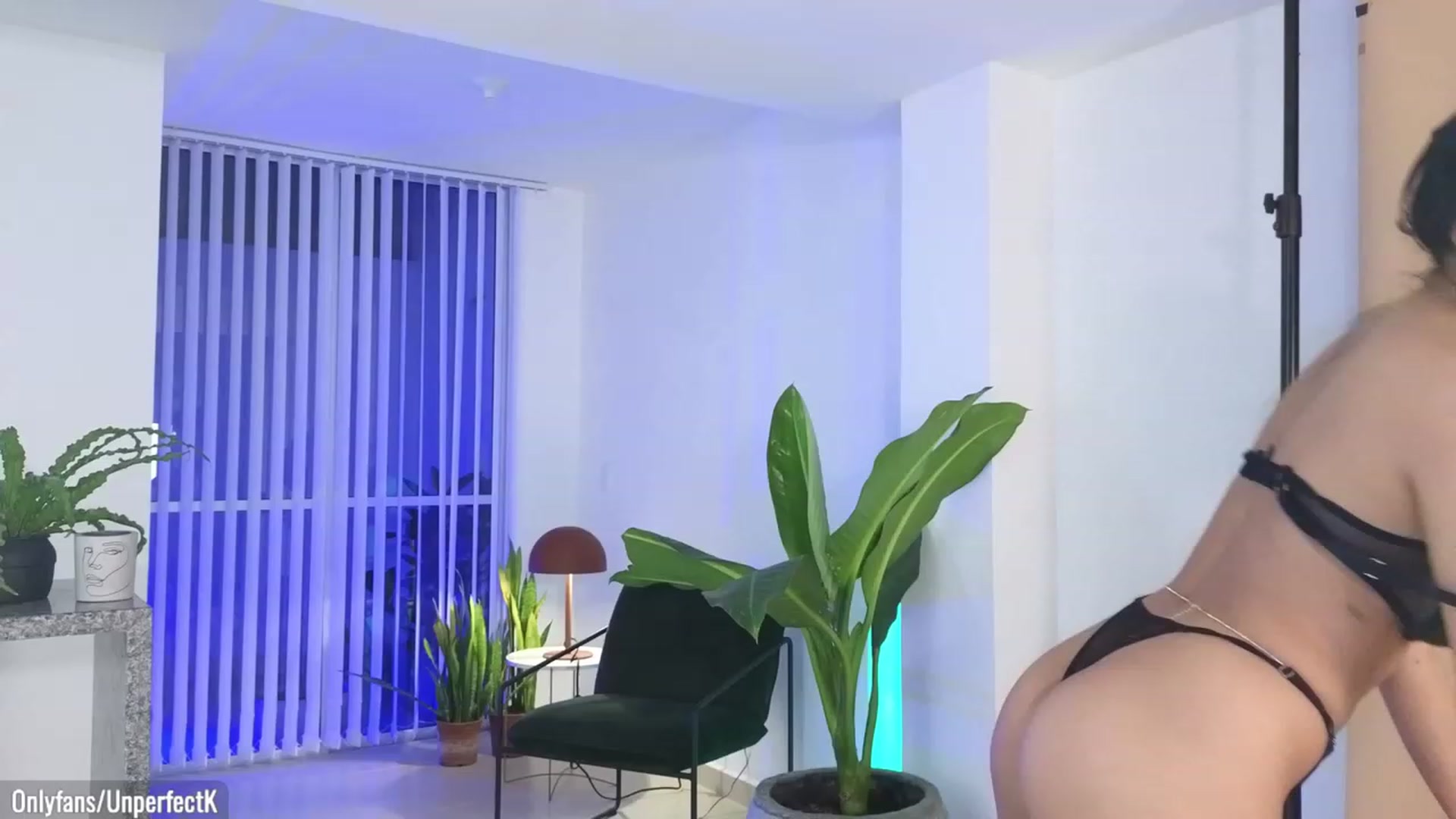 Gallery image thumbnail from UnperfectK's myfreecams stream on, 12/02/2023, 24:13 image 2 of 20