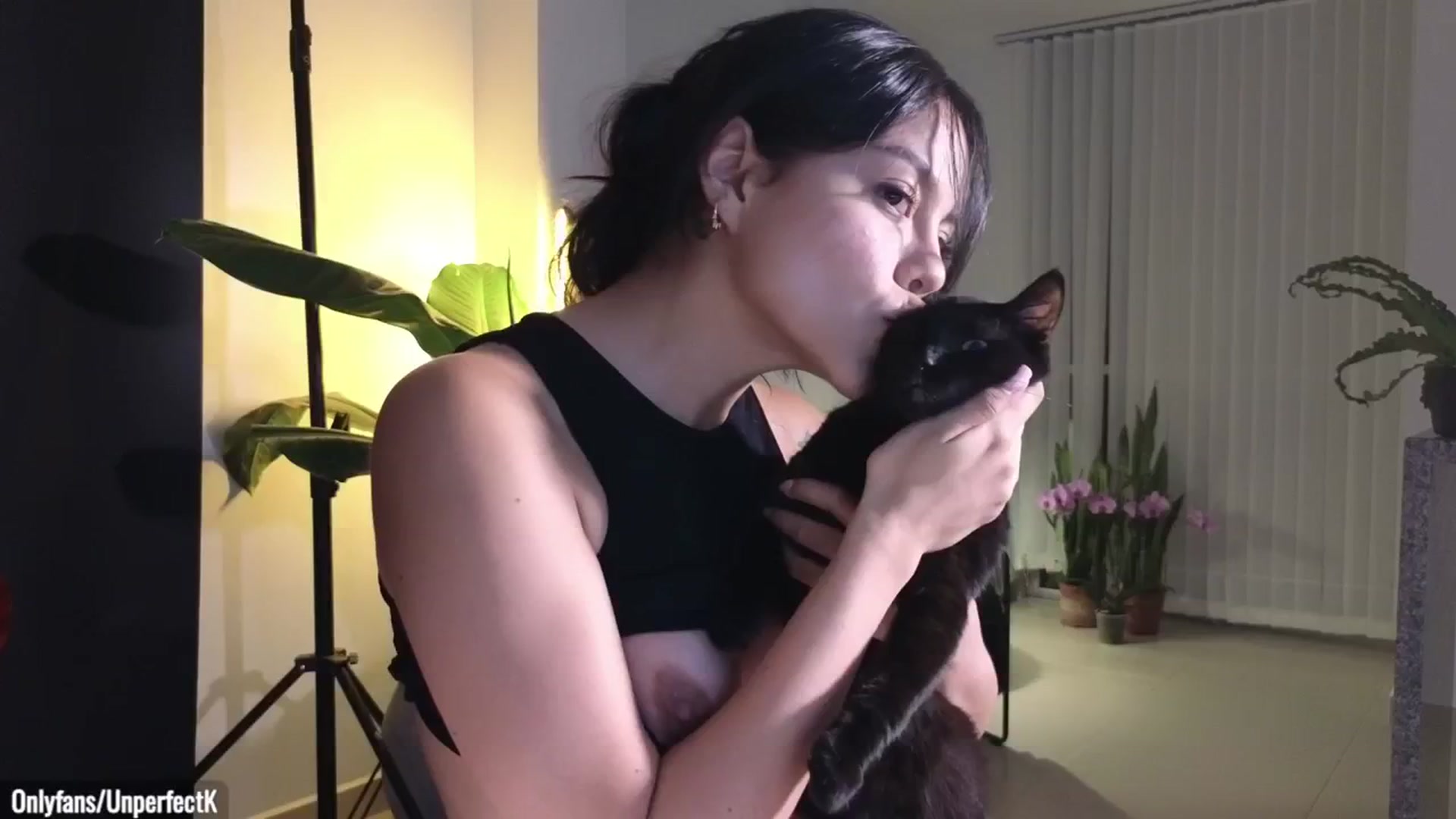 Gallery image thumbnail from UnperfectK's myfreecams stream on, 02/11/2024, 01:16 image 11 of 20