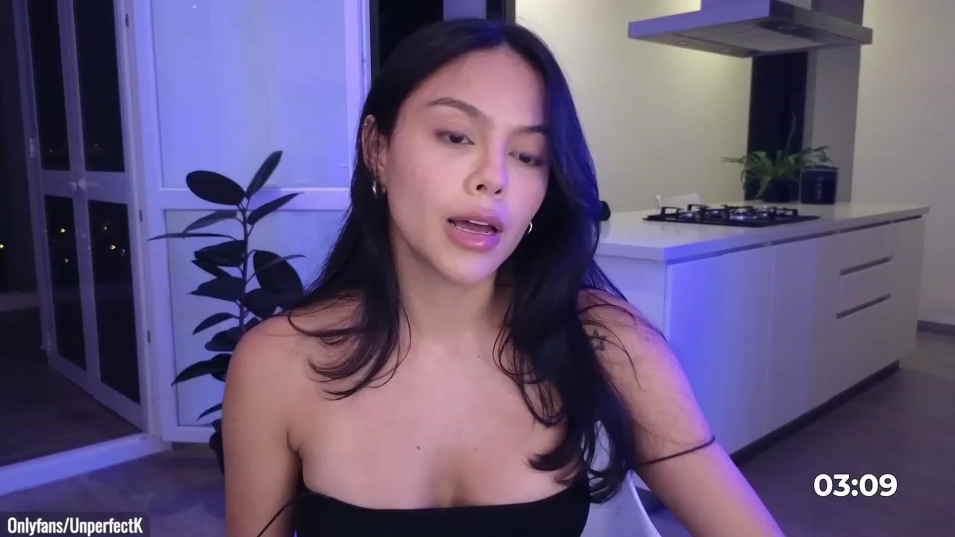 Gallery image thumbnail from UnperfectK's myfreecams stream on, 03/02/2024, 01:25 image 5 of 20