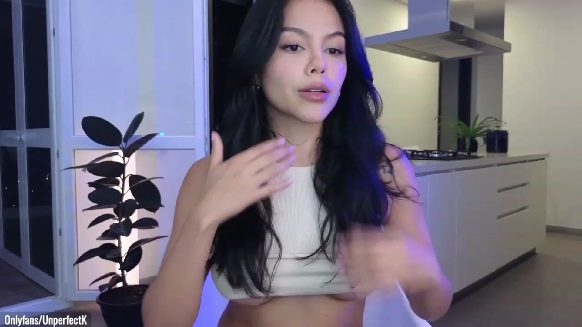Gallery image thumbnail from UnperfectK's myfreecams stream on, 03/06/2024, 24:59 image 9 of 20