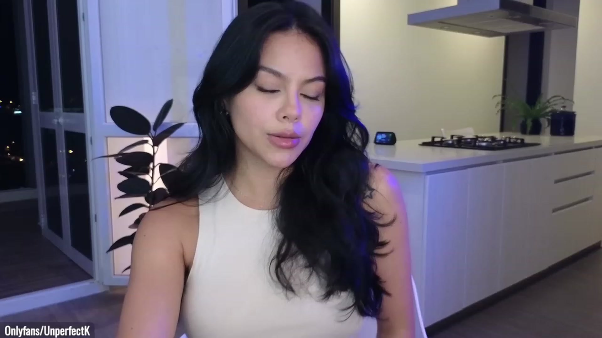 Gallery image thumbnail from UnperfectK's myfreecams stream on, 03/06/2024, 24:59 image 11 of 20