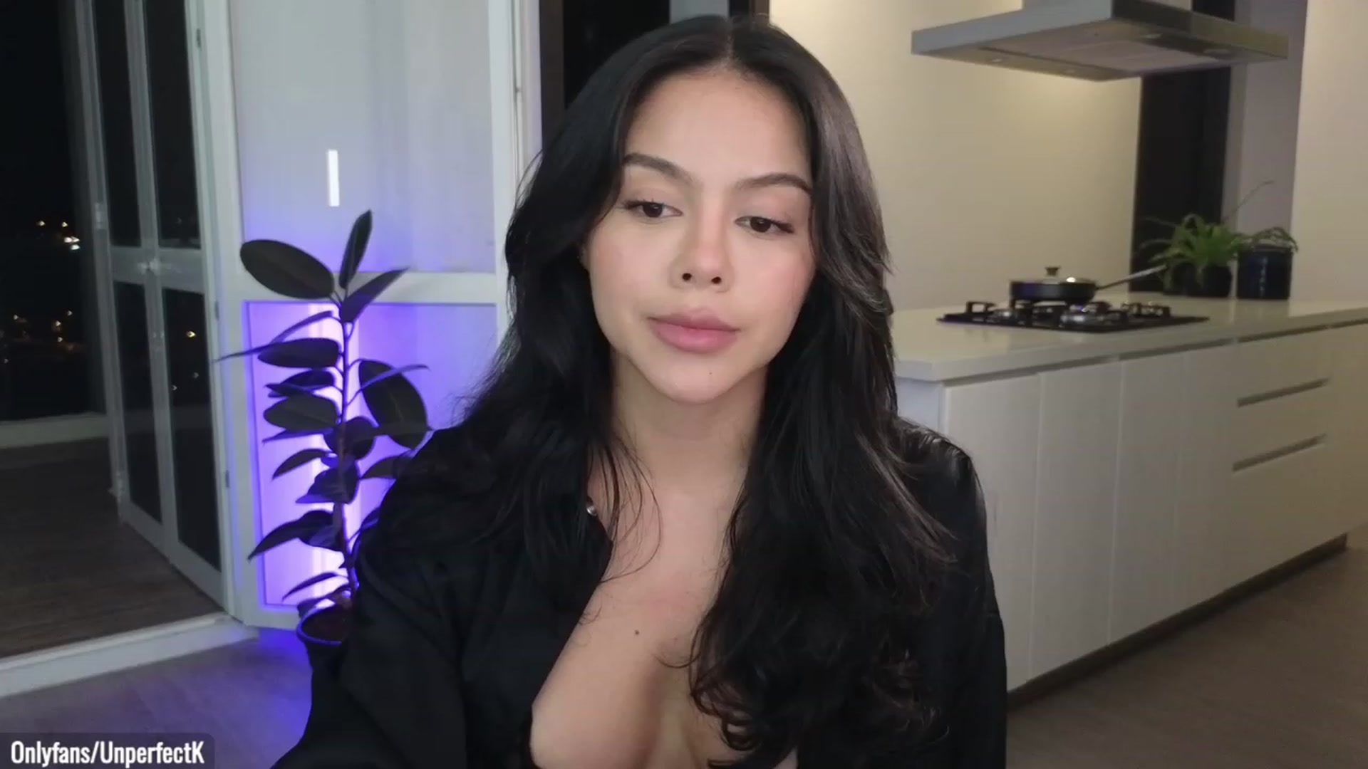 Gallery image thumbnail from UnperfectK's myfreecams stream on, 03/11/2024, 01:18 image 10 of 20