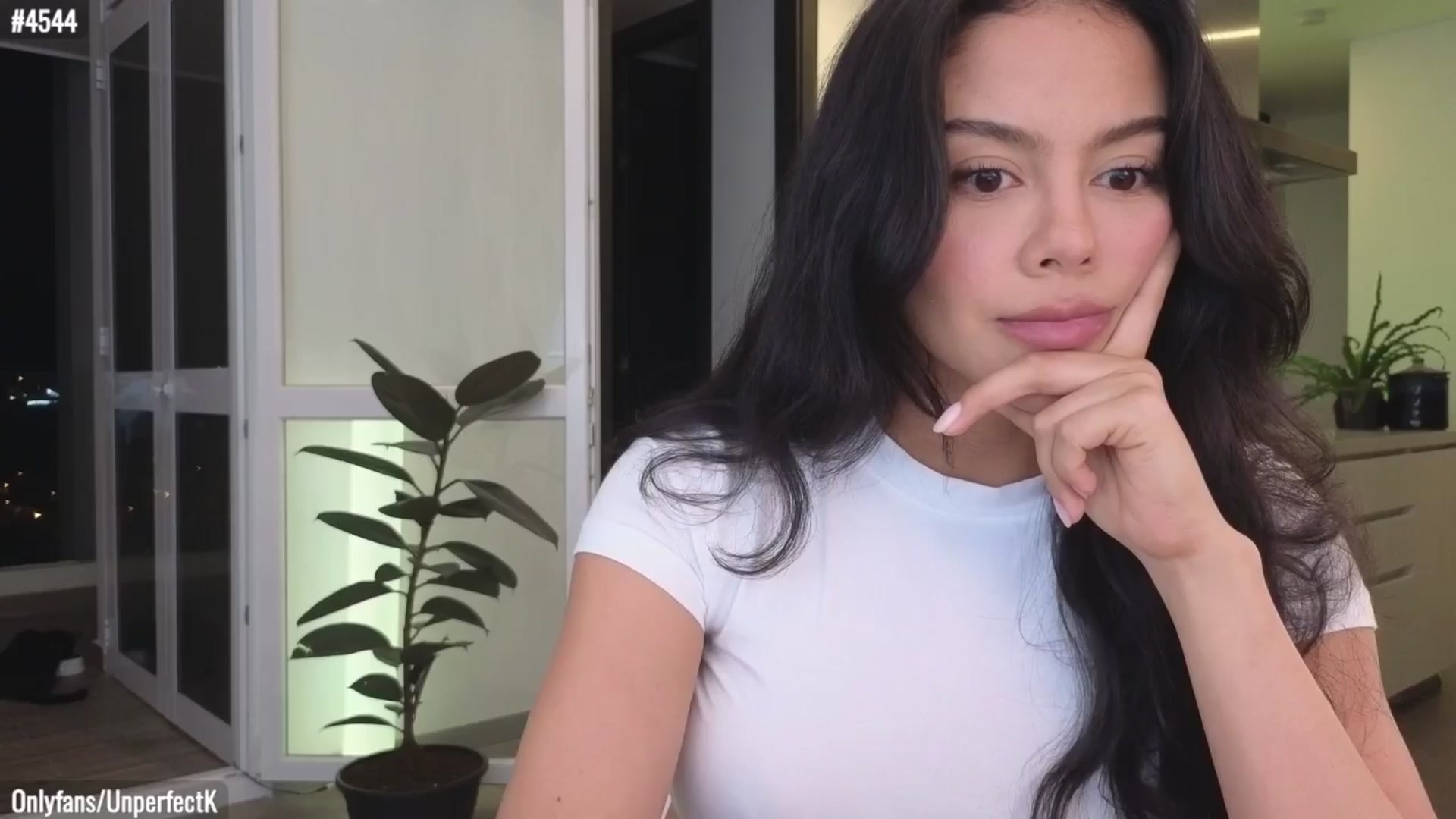 Gallery image thumbnail from UnperfectK's myfreecams stream on, 04/03/2024, 24:00 image 10 of 20
