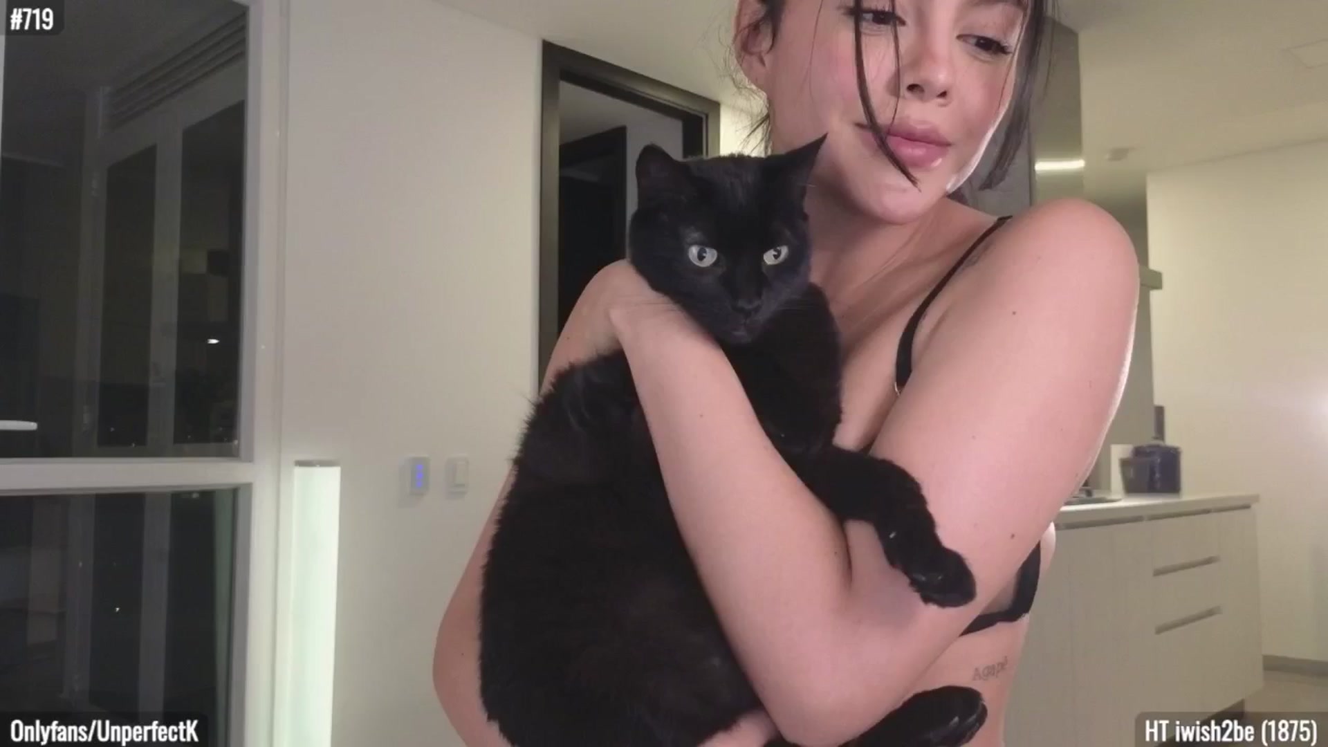 Gallery image thumbnail from UnperfectK's myfreecams stream on, 08/31/2024, 03:04 image 11 of 20