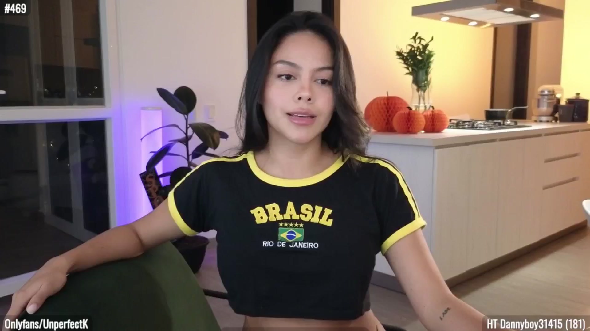Gallery image thumbnail from UnperfectK's myfreecams stream on, 10/18/2024, 02:02 image 8 of 20
