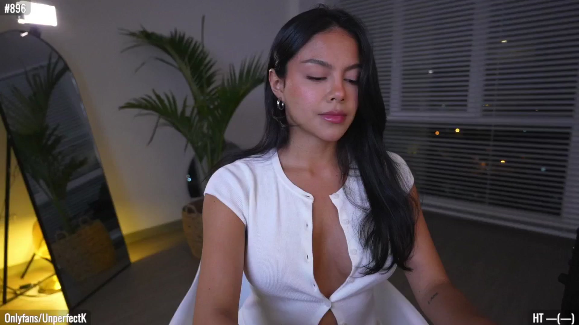 Gallery image thumbnail from UnperfectK's myfreecams stream on, 03/26/2025, 01:13 image 3 of 20