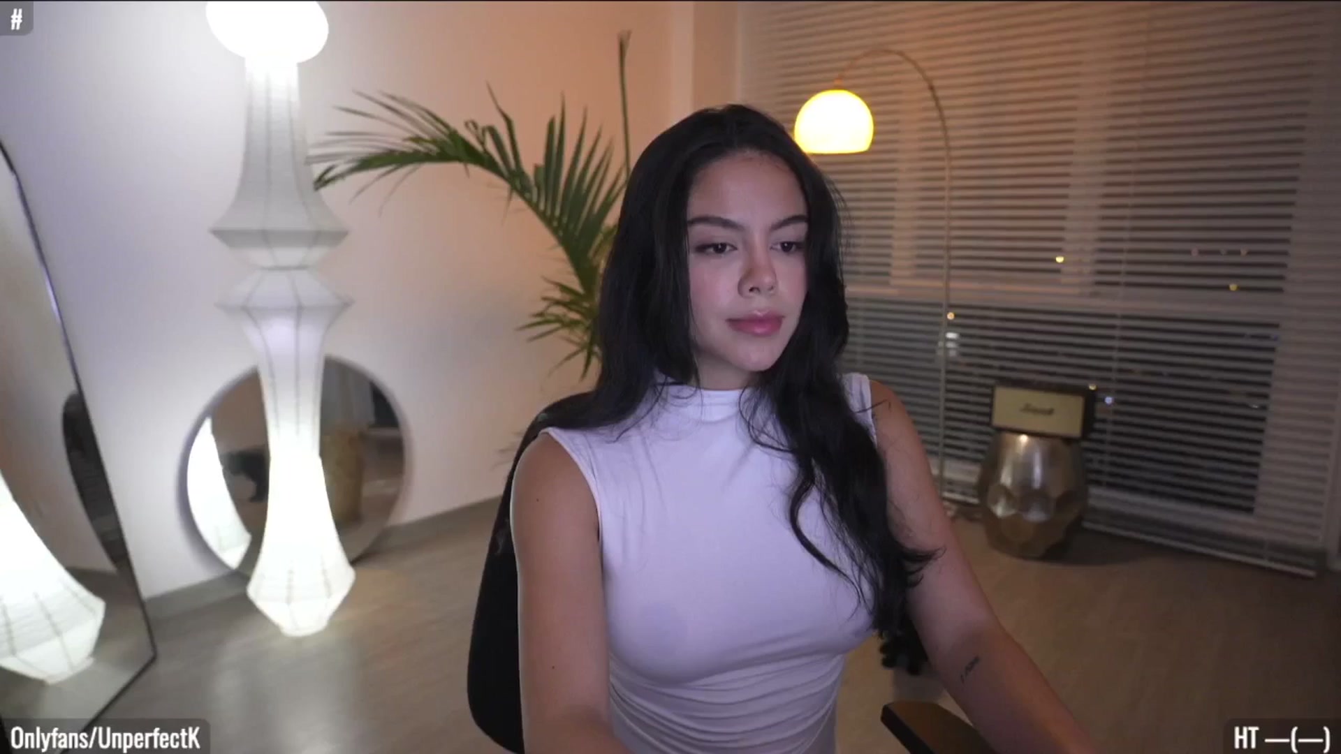 Gallery image thumbnail from UnperfectK's myfreecams stream on, 06/04/2025, 03:56 image 1 of 20