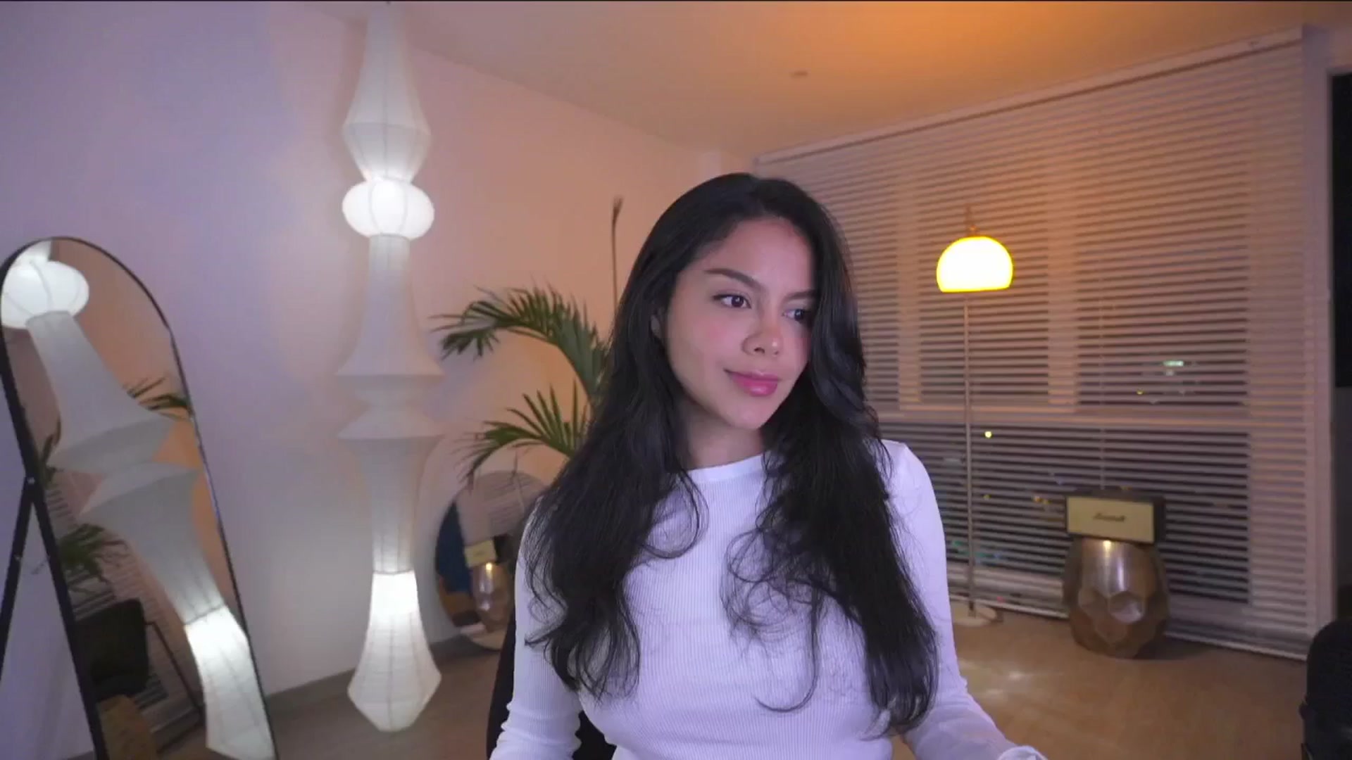 Gallery image thumbnail from UnperfectK's myfreecams stream on, 08/08/2025, 02:49 image 5 of 20
