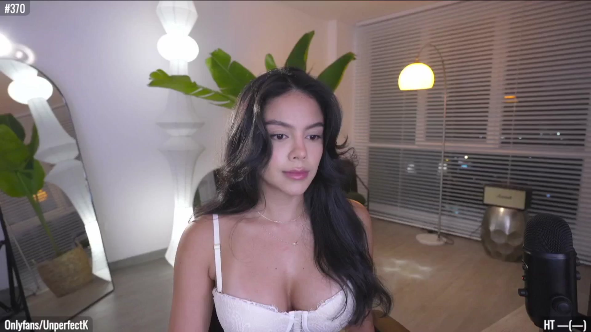 Gallery image thumbnail from UnperfectK's myfreecams stream on, 09/11/2025, 03:43 image 1 of 20