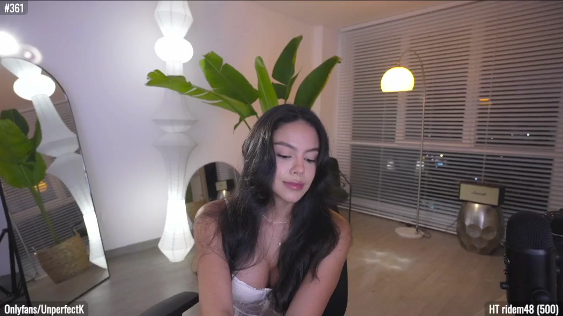 Gallery image thumbnail from UnperfectK's myfreecams stream on, 09/11/2025, 03:43 image 10 of 20