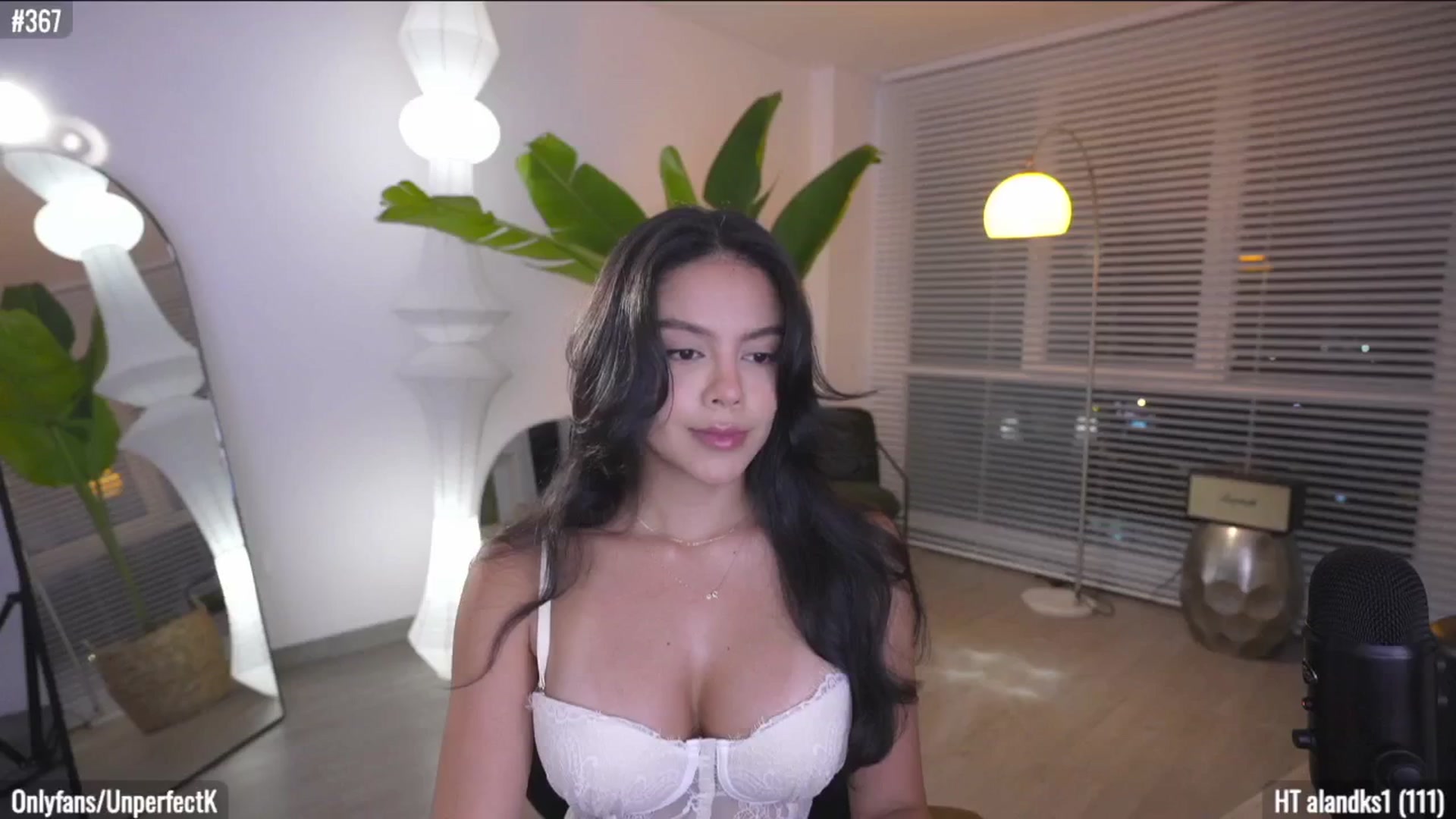 Gallery image thumbnail from UnperfectK's myfreecams stream on, 09/11/2025, 03:43 image 7 of 20
