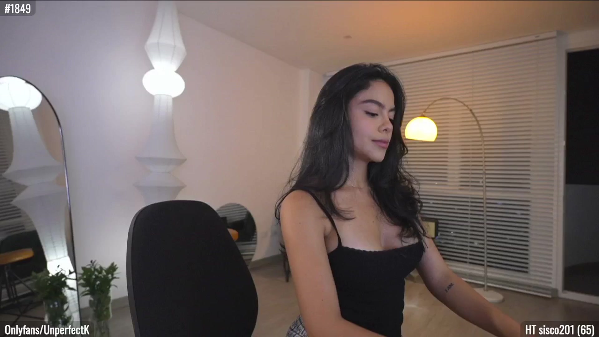 Gallery image thumbnail from UnperfectK's myfreecams stream on, 03/11/2026, 02:08 image 15 of 20