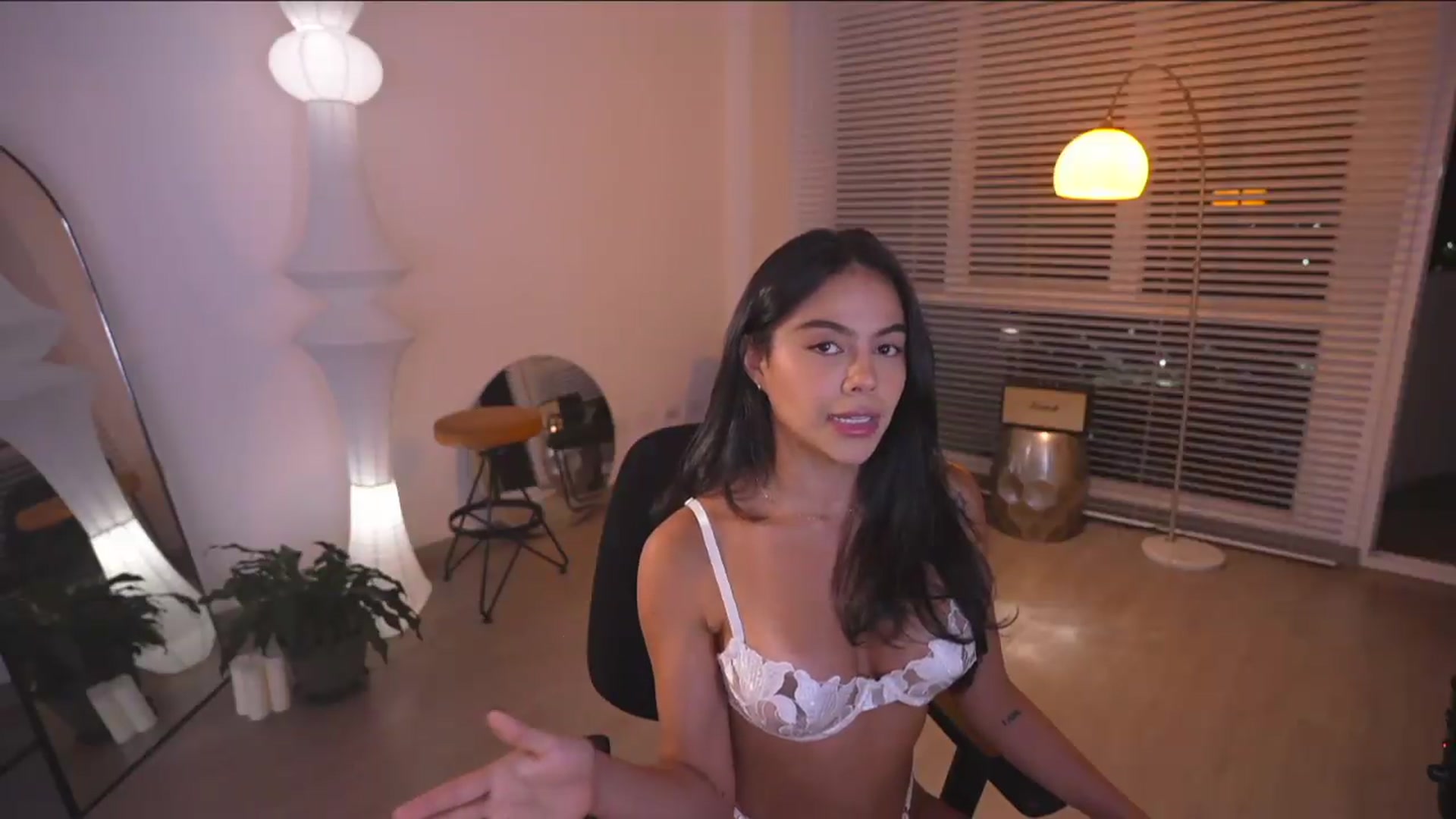 Gallery image thumbnail from UnperfectK's myfreecams stream on, 05/14/2026, 02:26 image 15 of 20