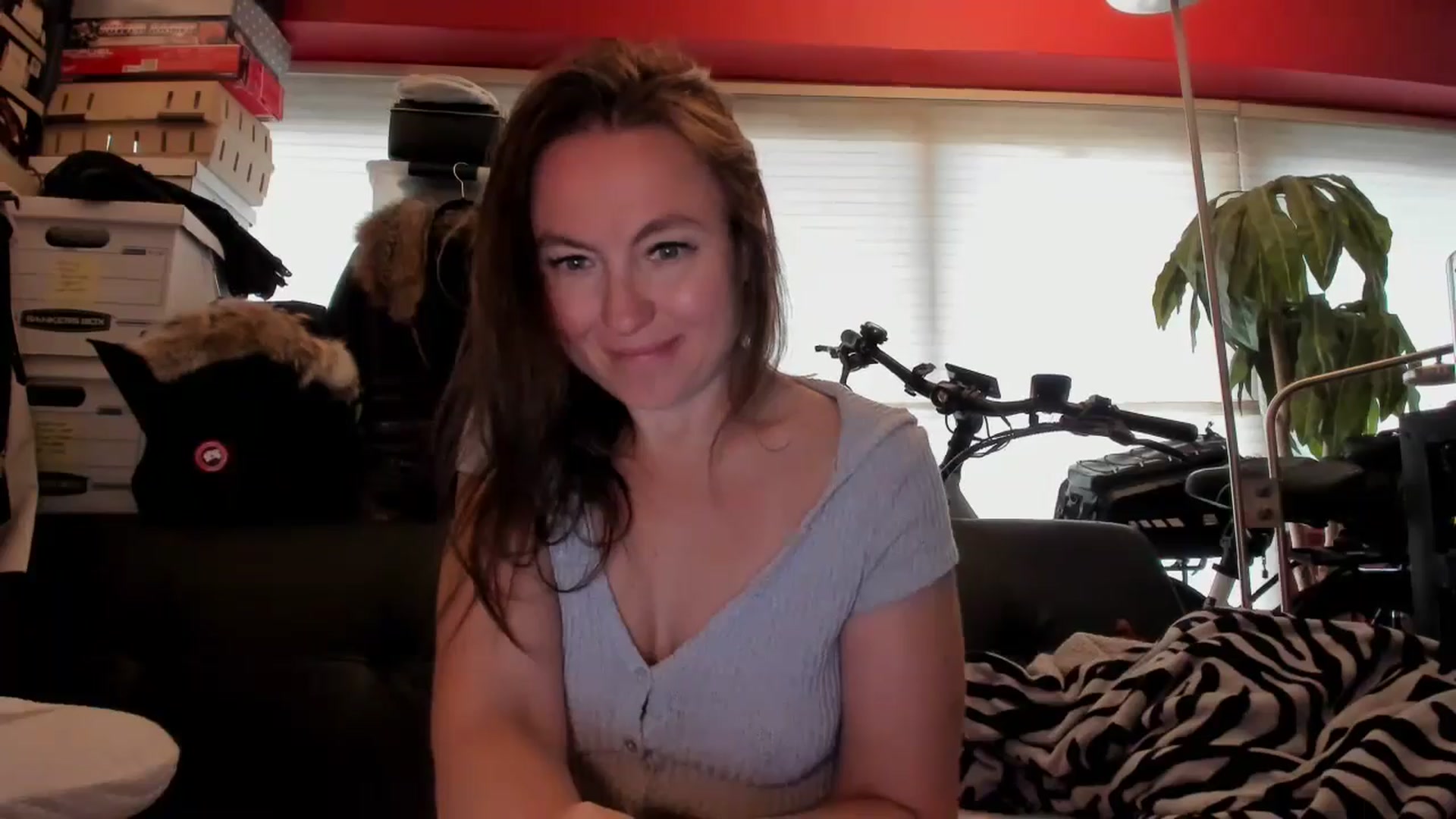 Gallery image thumbnail from UntamedBooty's myfreecams stream on, 04/29/2026, 10:40 image 16 of 20